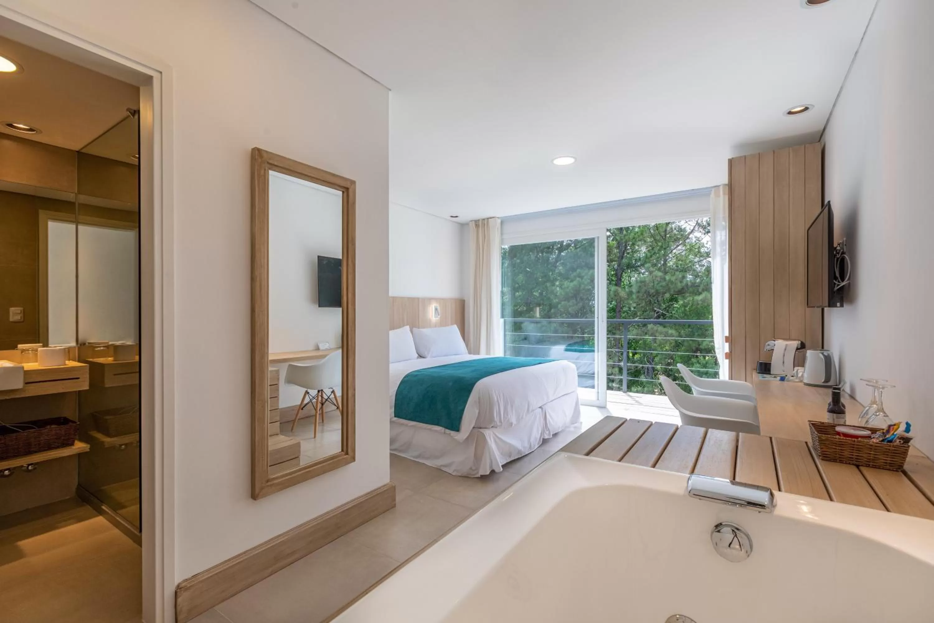 Photo of the whole room, Bed in Live Hotel Boutique (Adults only)