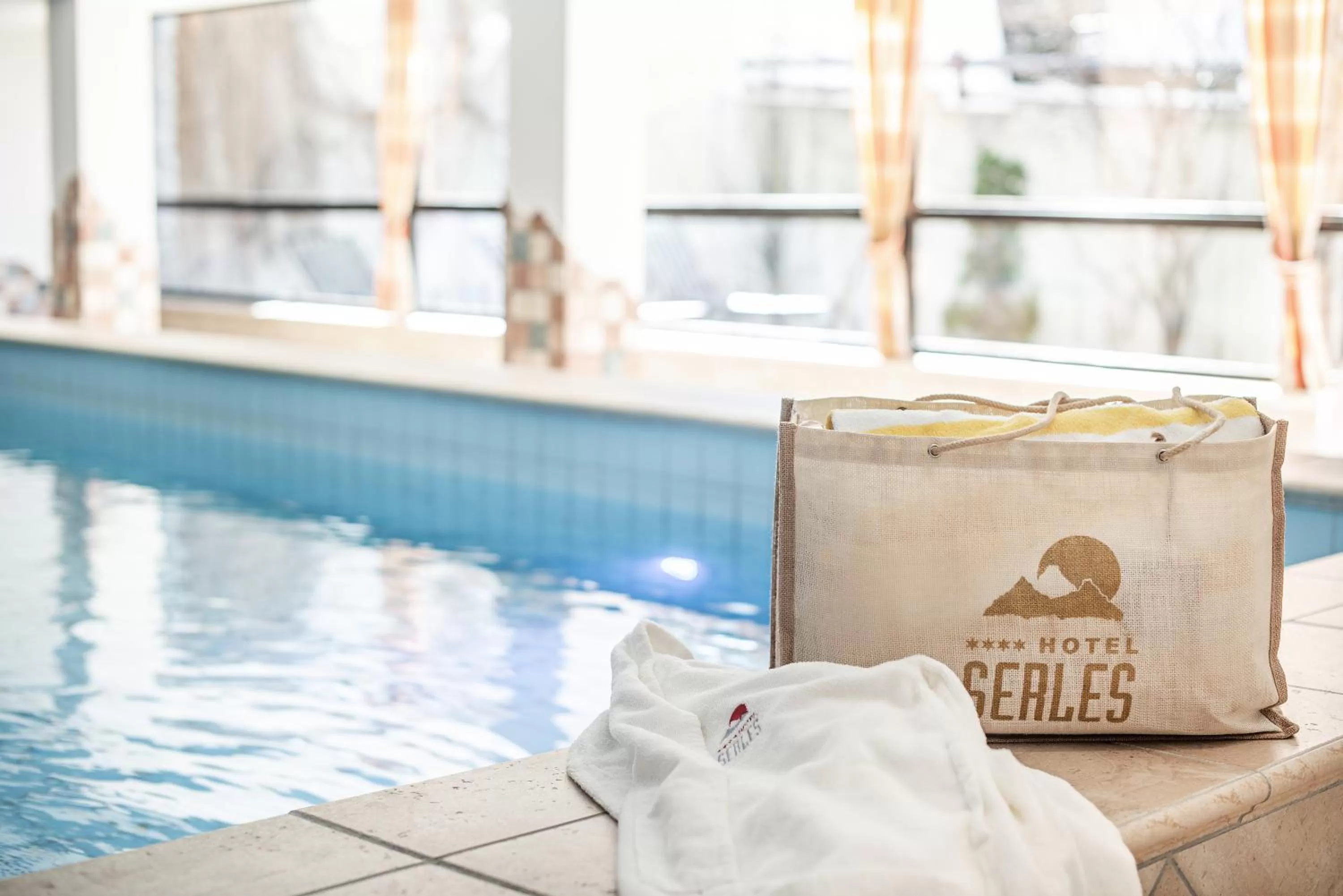 Swimming pool in Hotel Serles