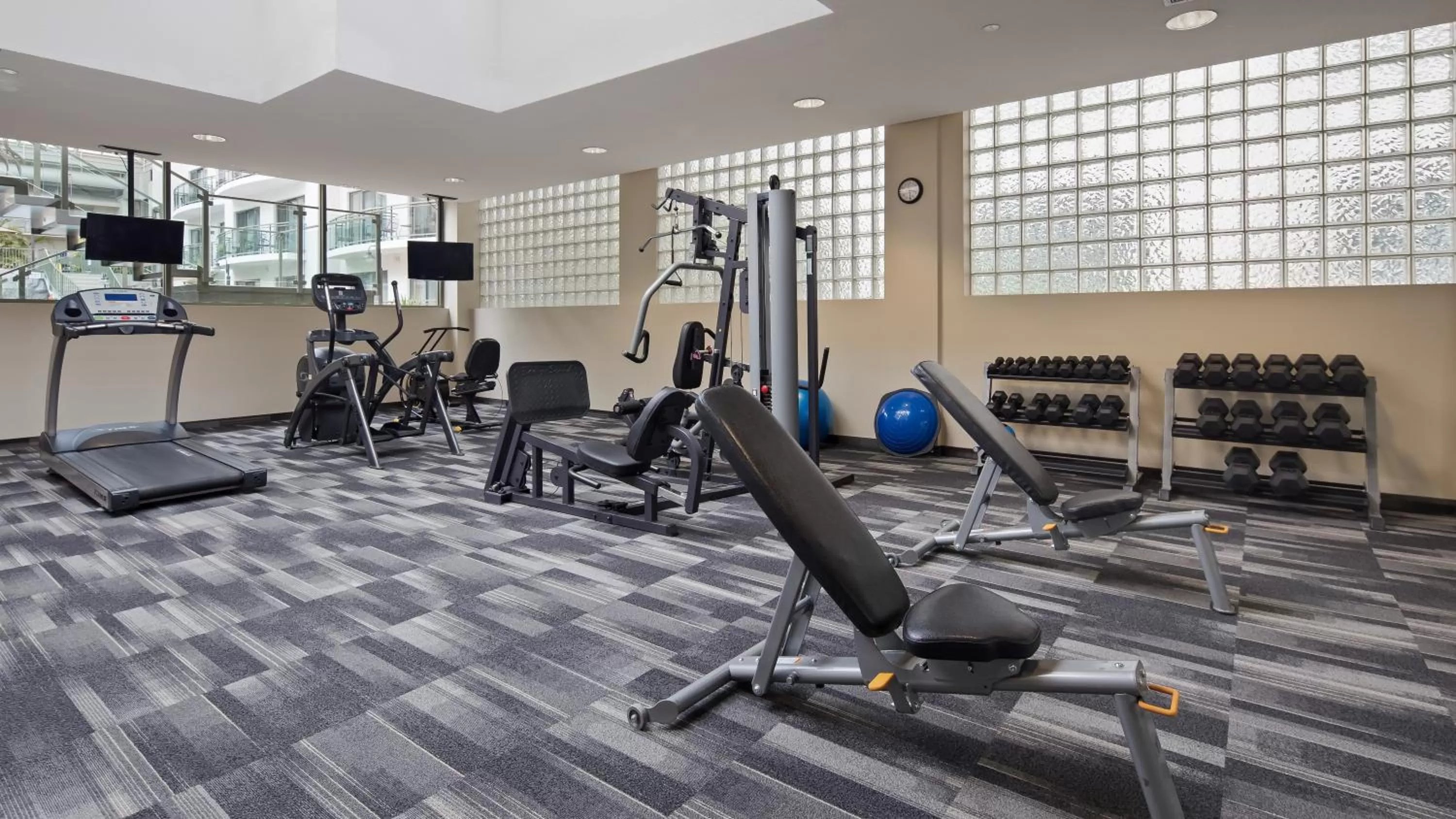 Fitness centre/facilities in Best Western Plus Lamplighter Inn & Conference Centre