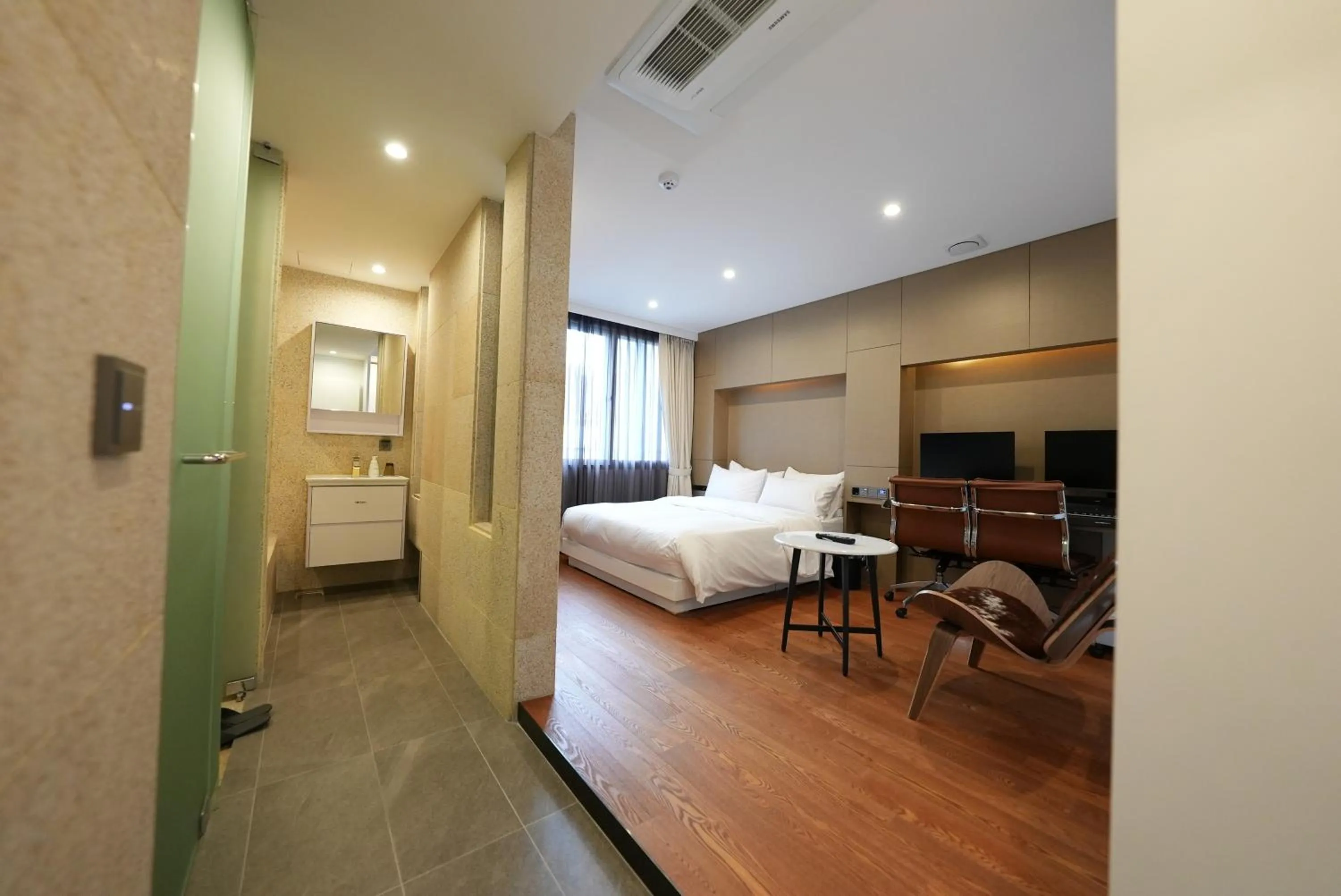 Decorative detail, Bed in Amare Hotel Jongno