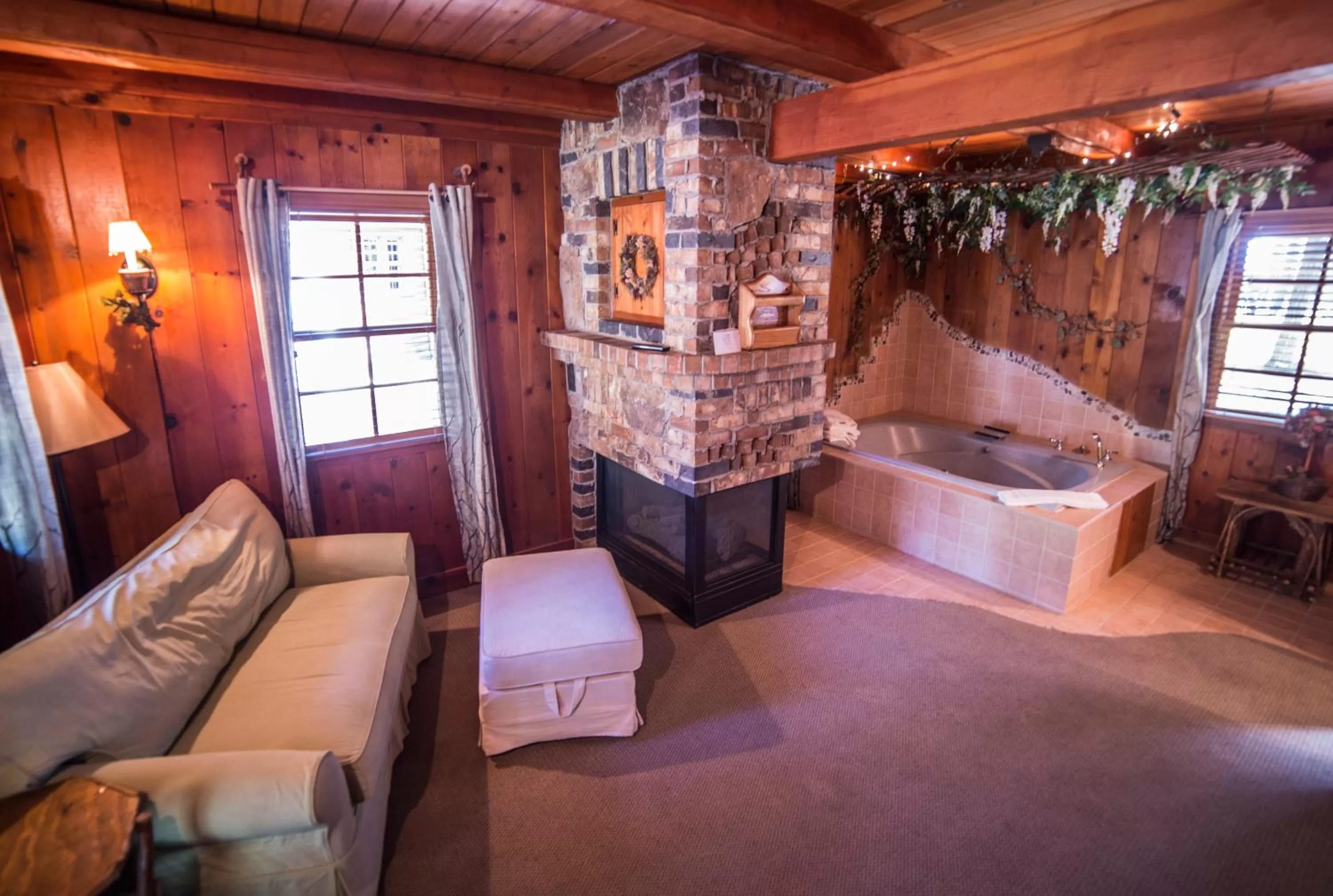 Living room, Seating Area in Cottage Inn At Lake Tahoe