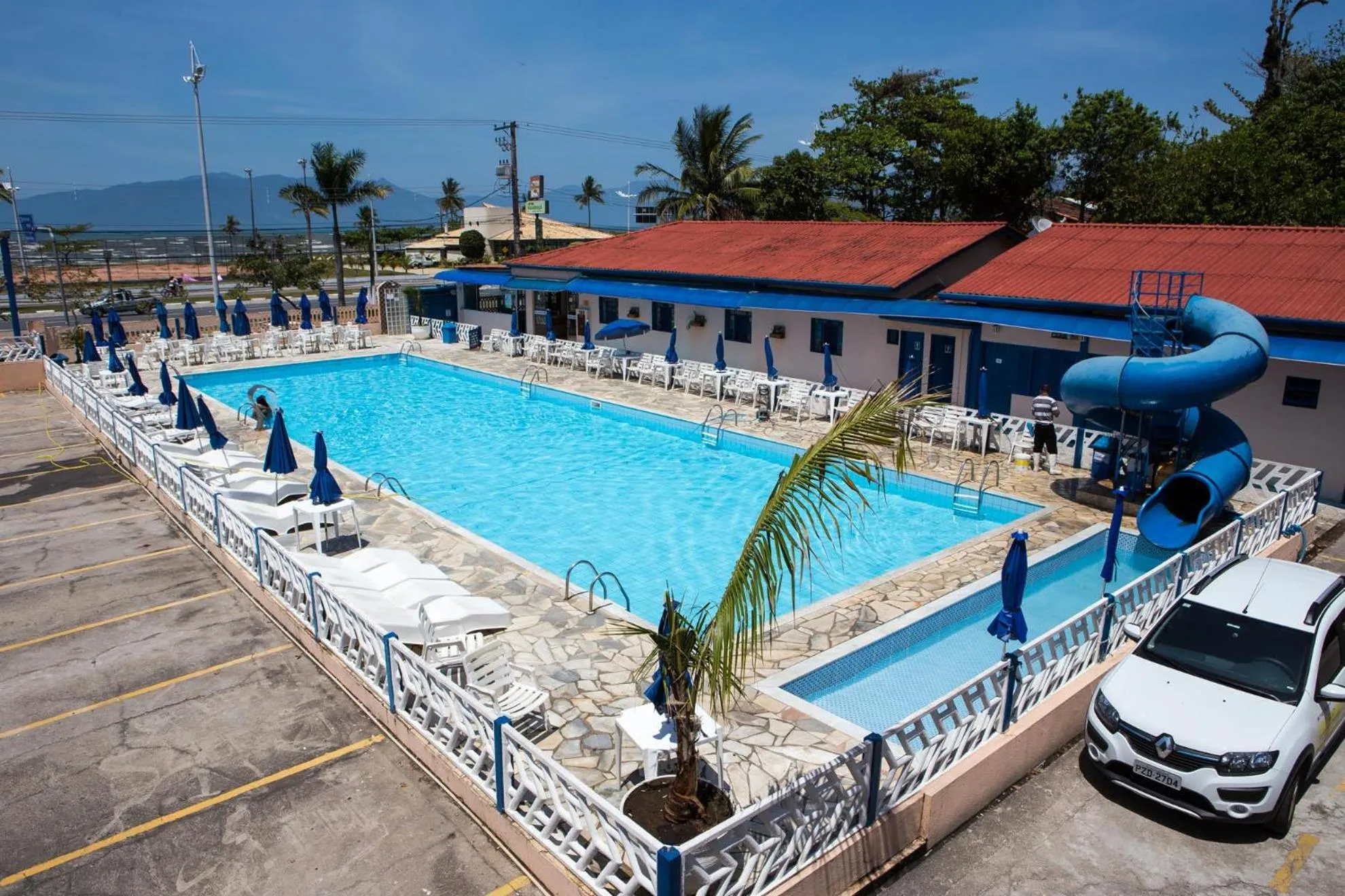 Swimming pool in Hotel Litoral Norte