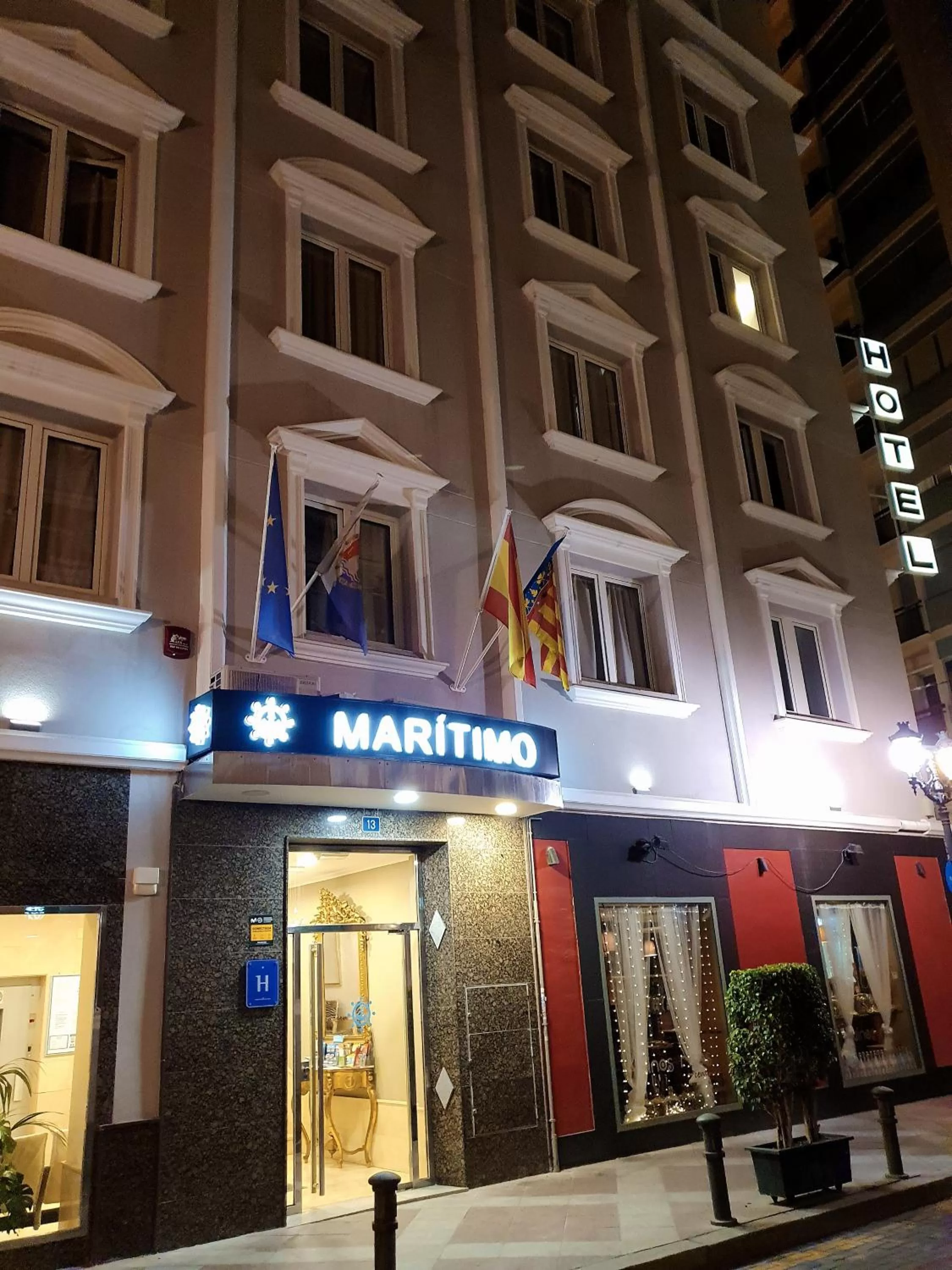 Facade/entrance in Hotel Marítimo Urban