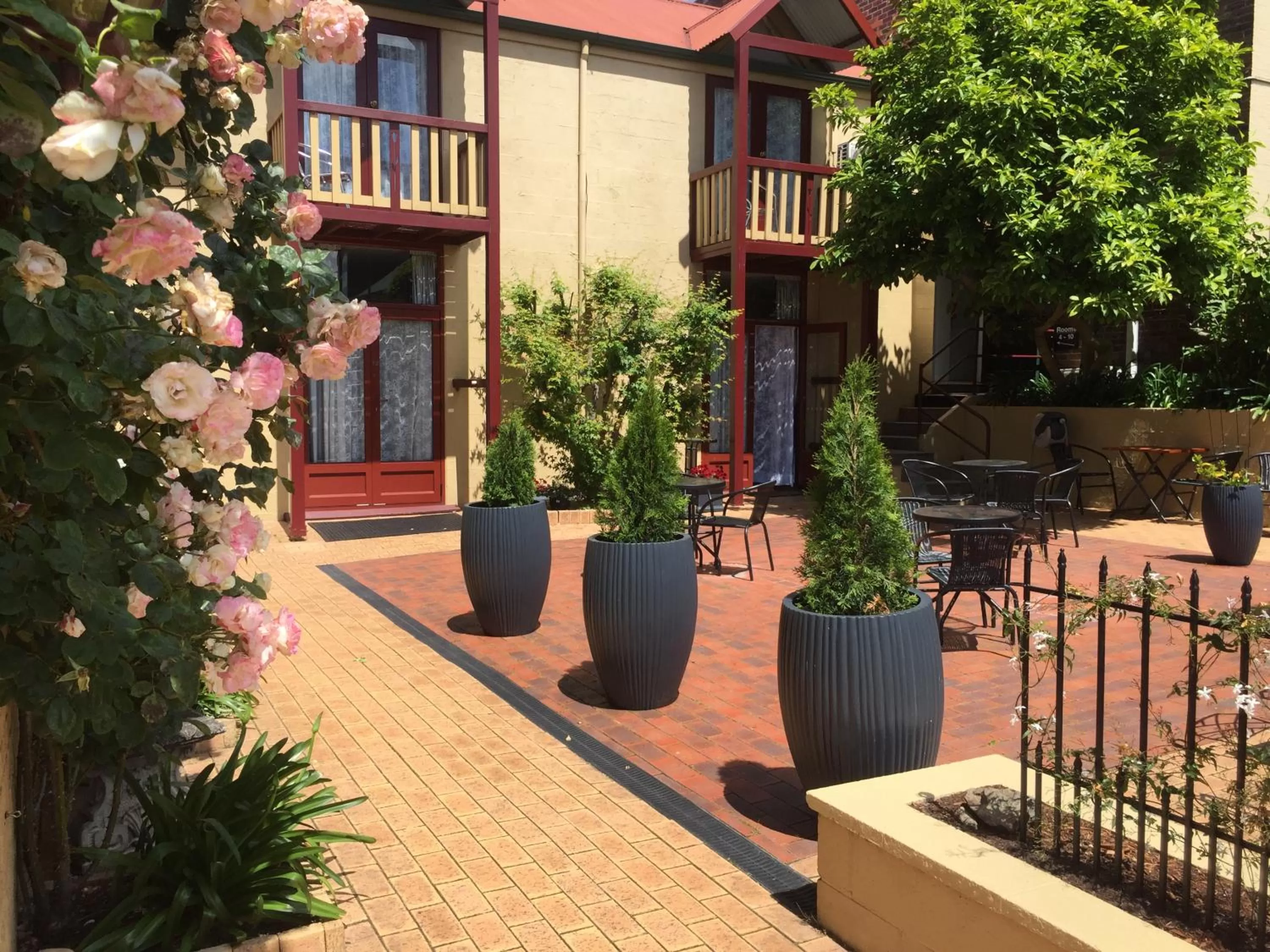 Balcony/Terrace in Art Hotel on York