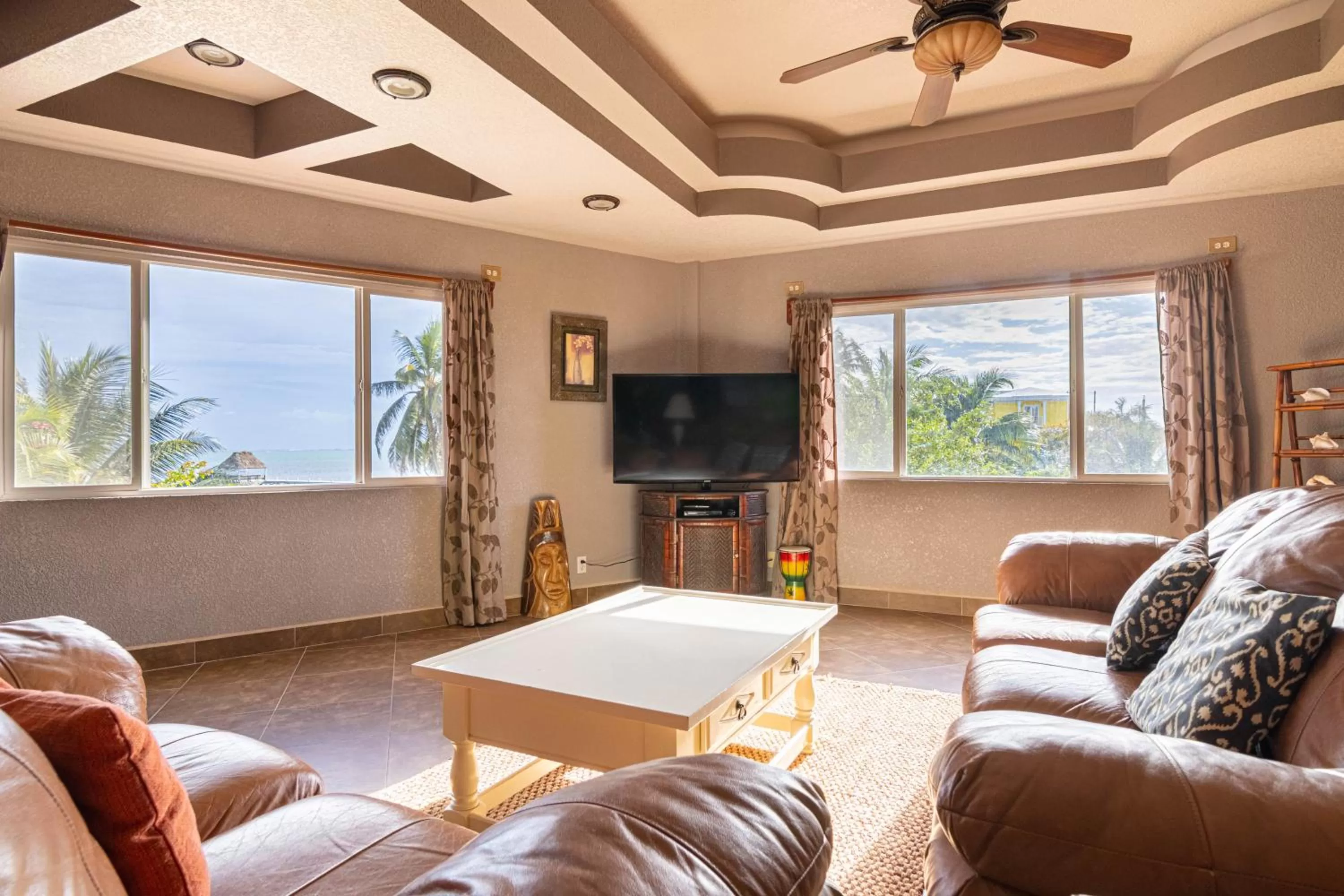 TV and multimedia in Lighthouse Beach Villas