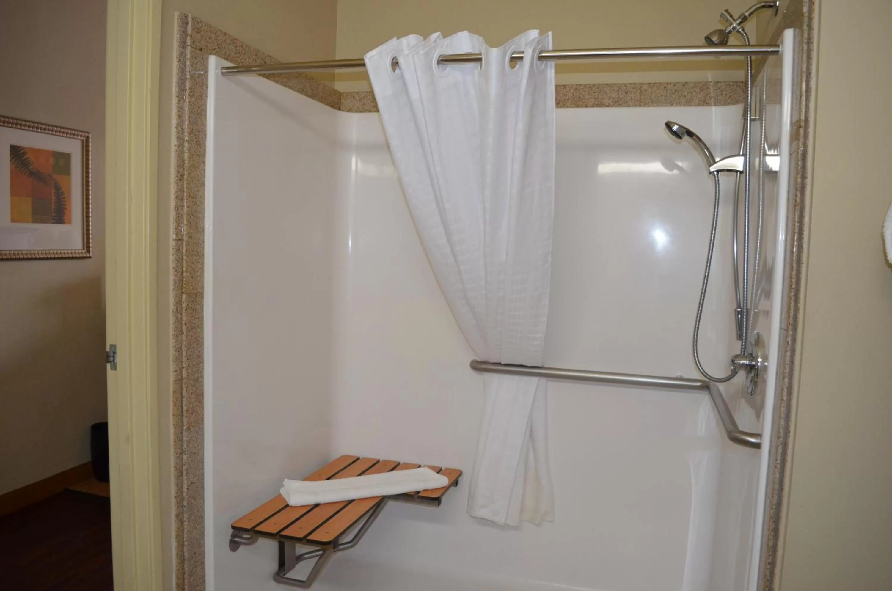 King Room - Disability Access with Roll In Shower in Country Inn & Suites by Radisson, Baltimore North, MD