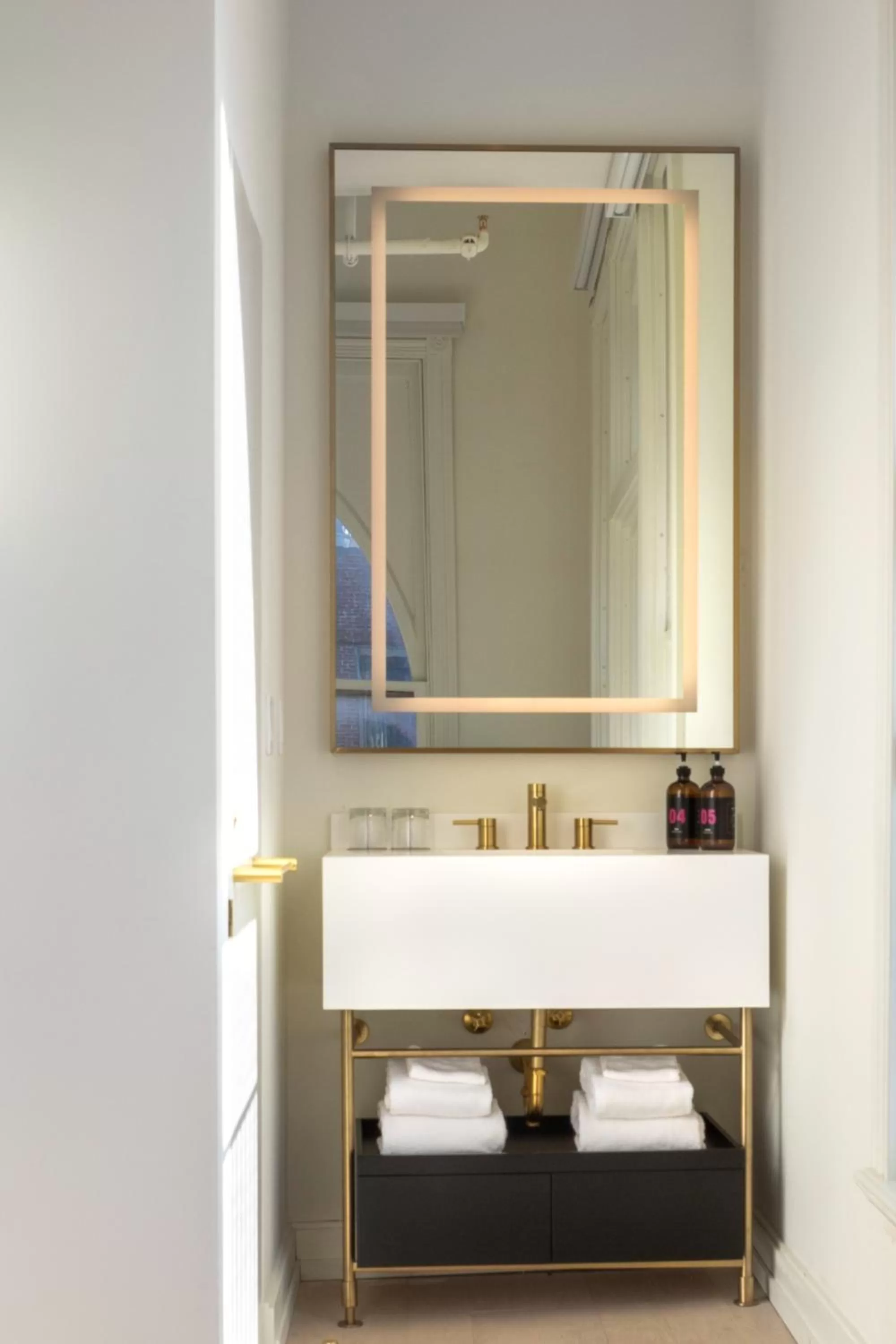 Bathroom in Gladstone House