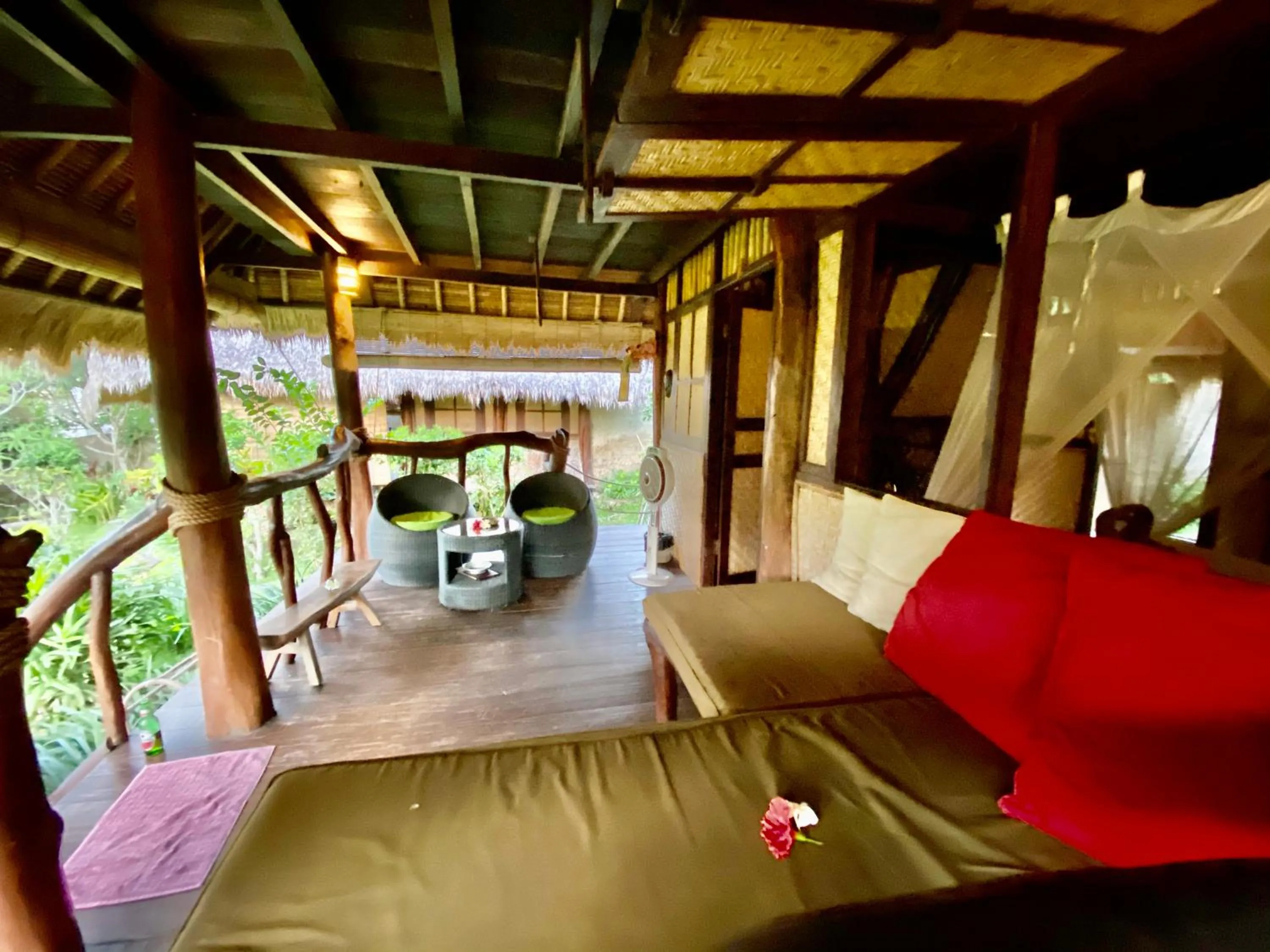 Flower Bud Bungalow Balangan