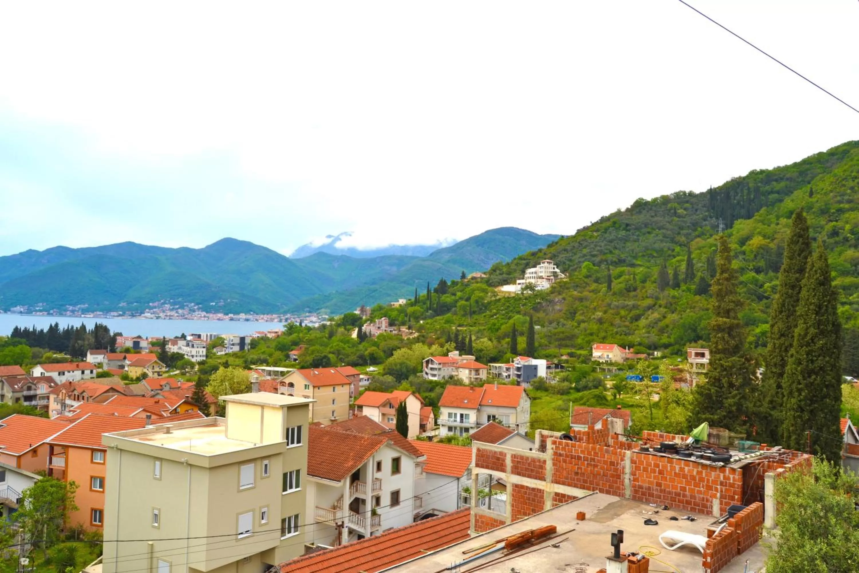 Neighbourhood, Mountain View in Tivat Apartments