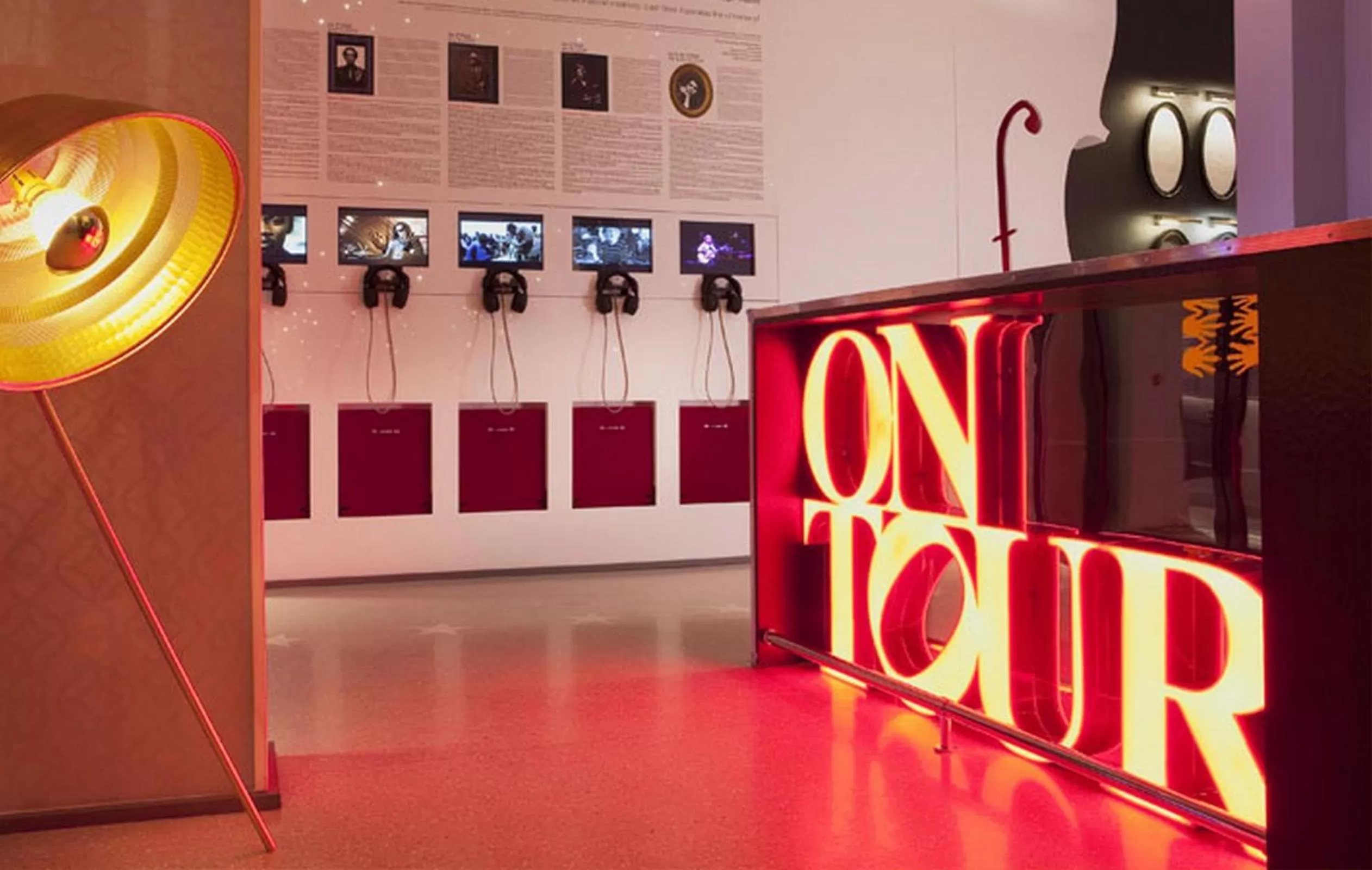 Lobby or reception in Hôtel du Triangle d'Or