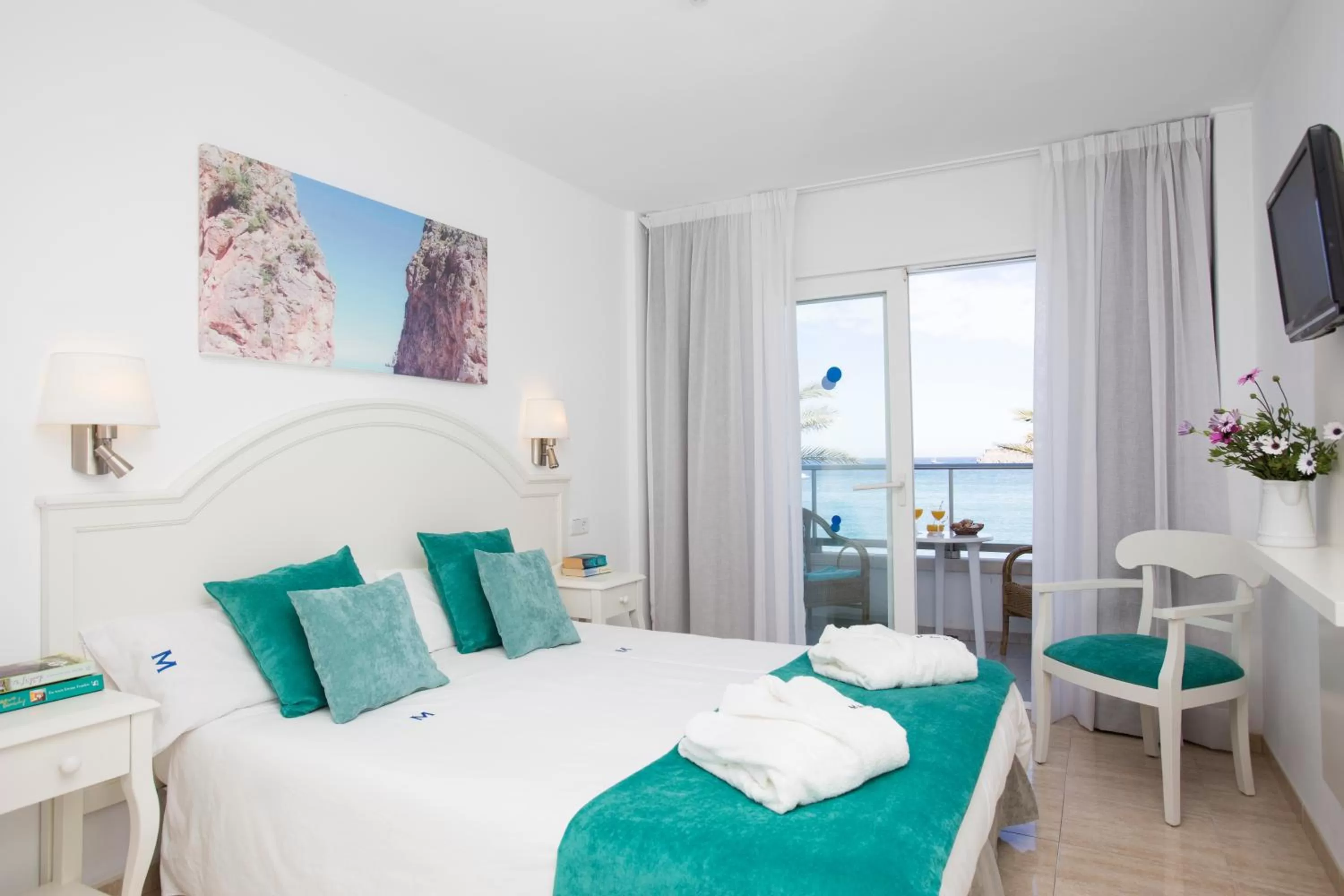 Day, Bed in Hotel Marina