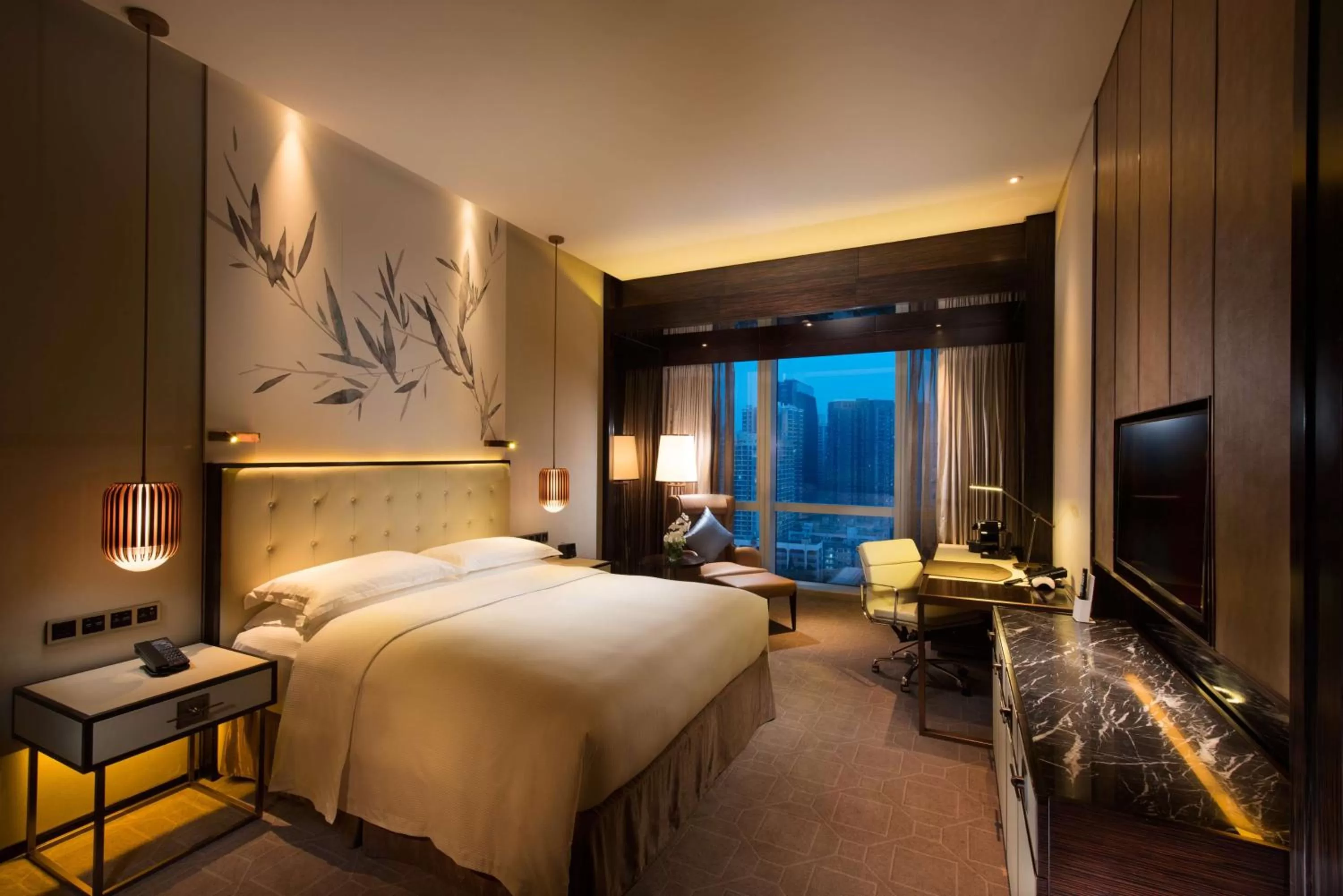 Bedroom, Bed in Hilton Shenzhen Futian, Metro Station at Hotel Front Door, Close to Futian Convention & Exhibition Center