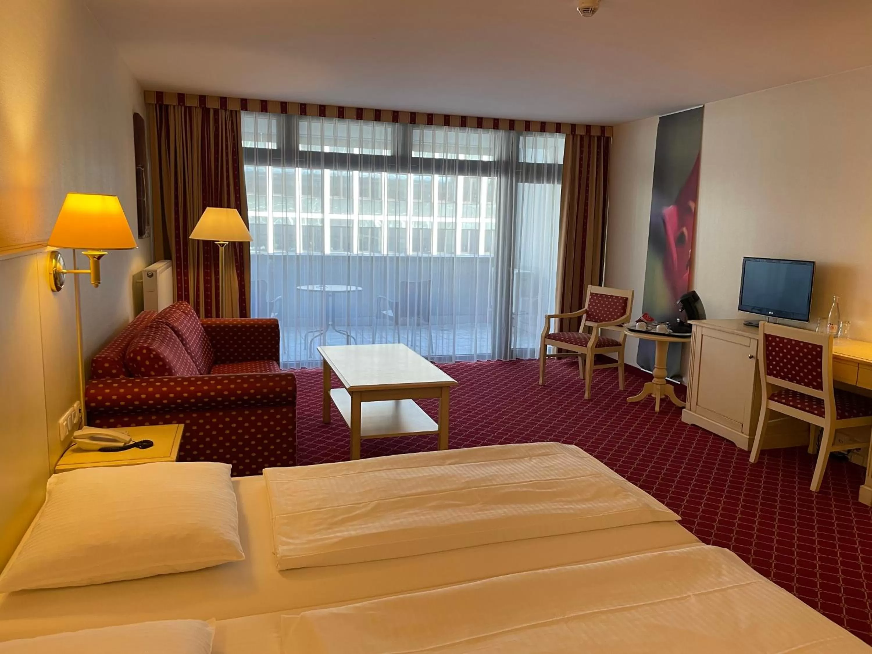 Bed in Hotel Chateau Kurfürstendamm