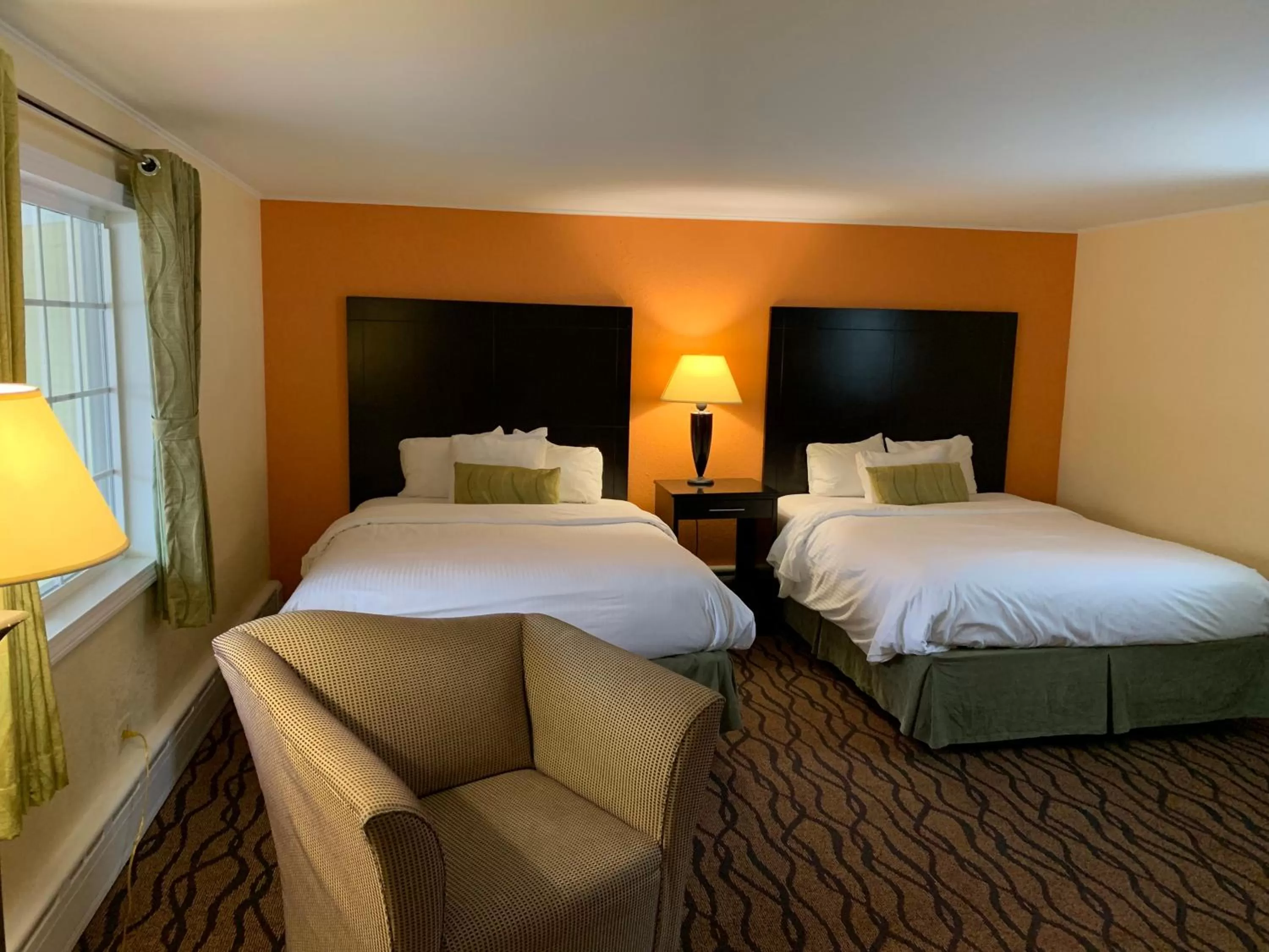 Bedroom, Bed in Four Winds Country Motel