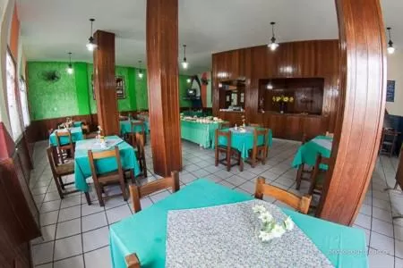 Restaurant/places to eat in Hotel JB