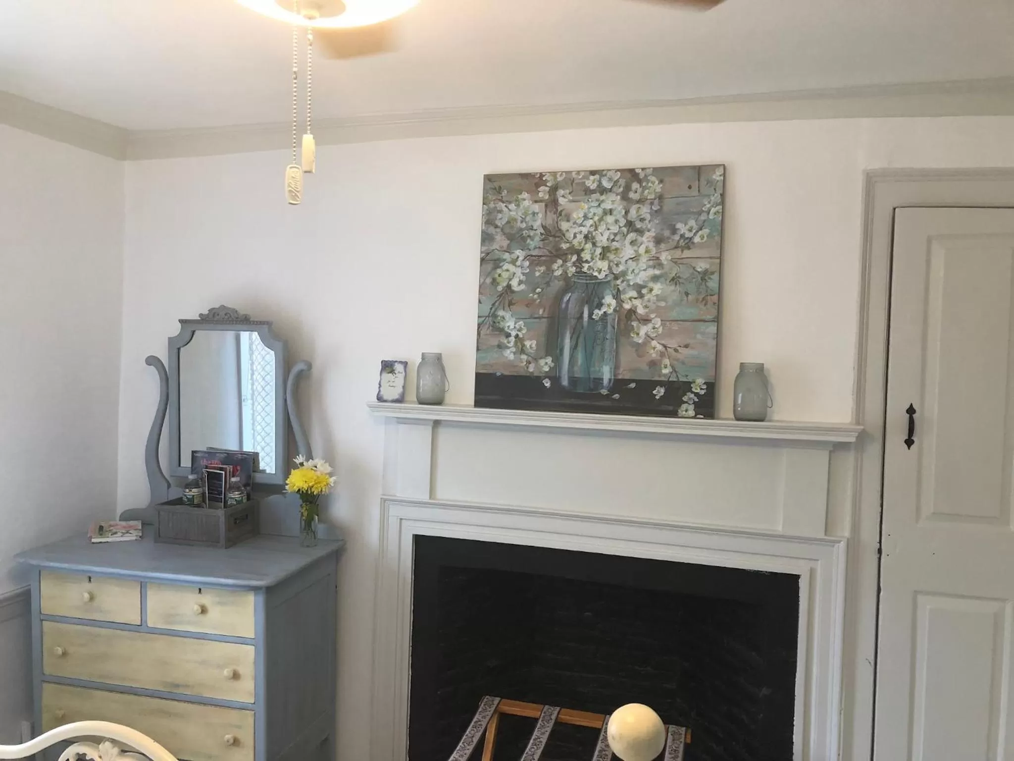 Photo of the whole room, Kitchen/Kitchenette in William's Grant Inn Bed and Breakfast