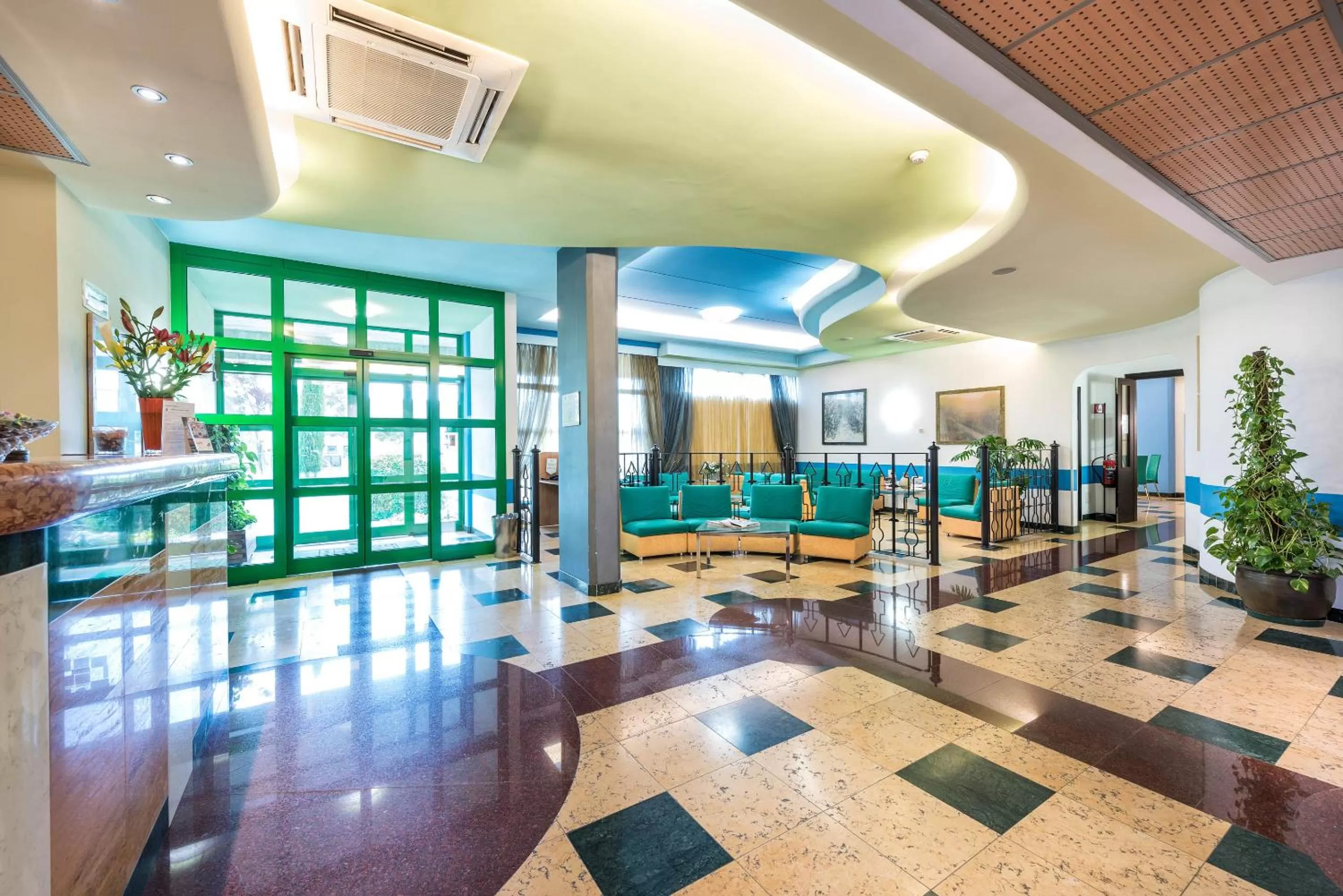 Lobby or reception in West Point Airport Hotel