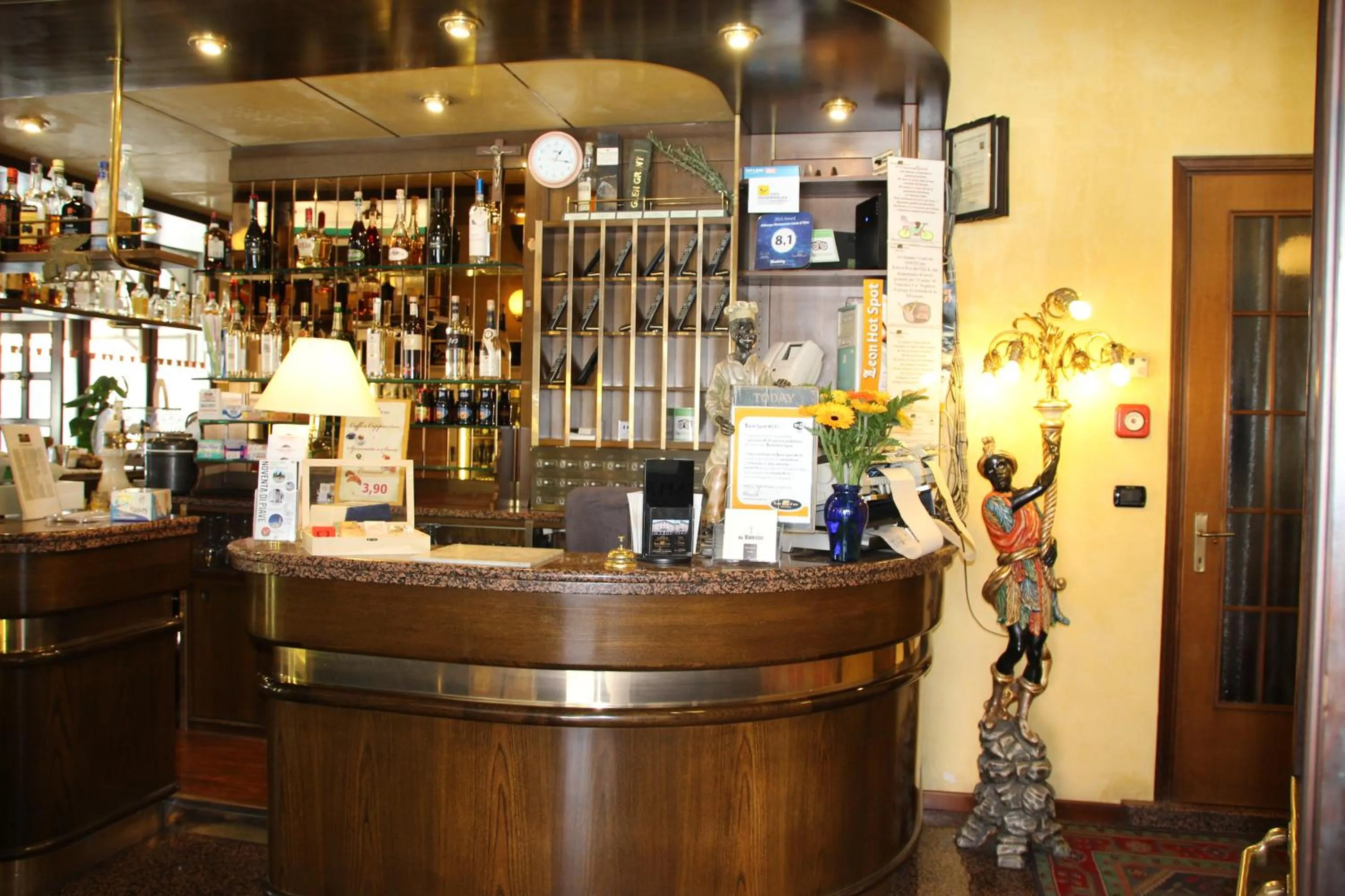 Lobby or reception in Albergo Ristorante Leon d'Oro