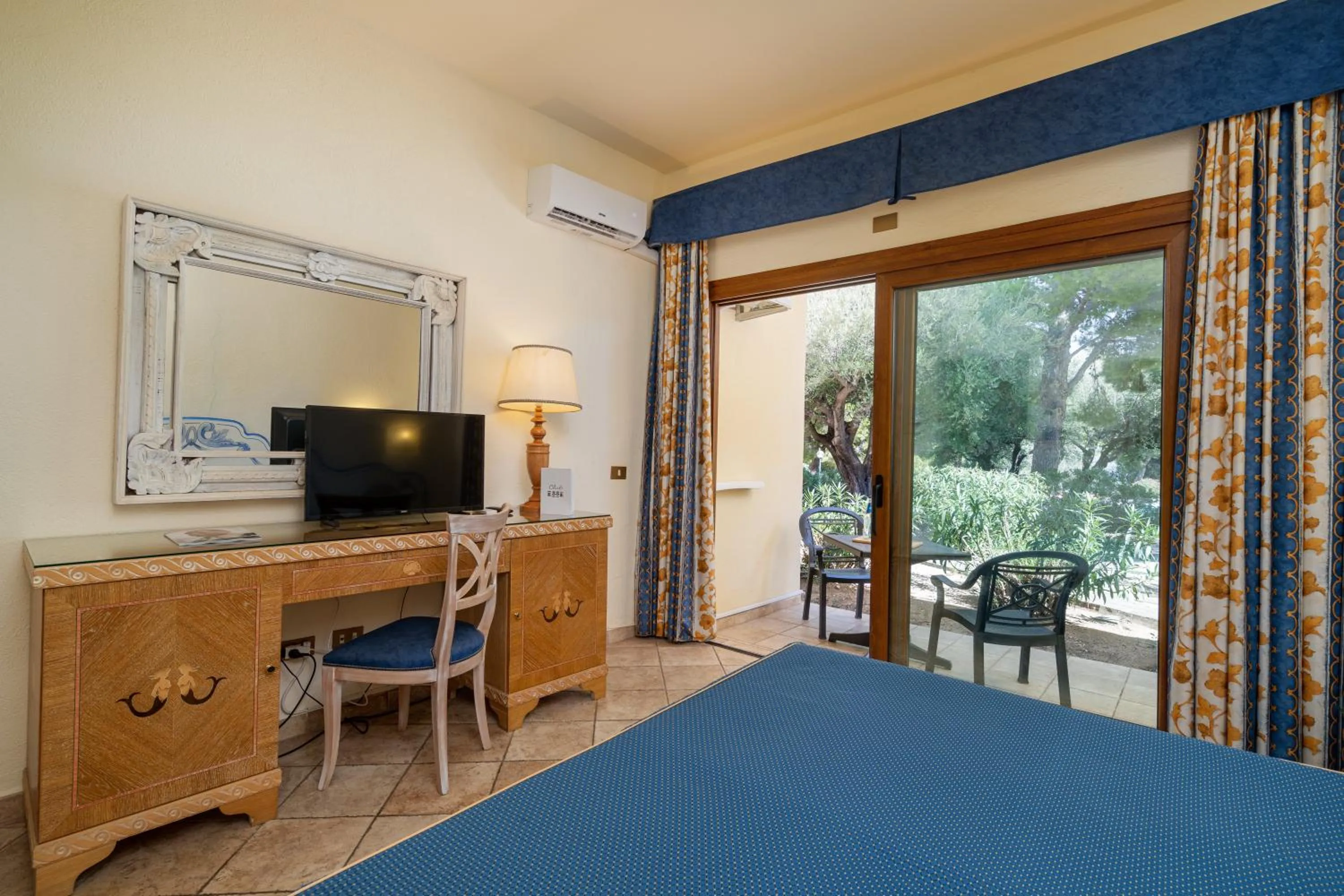 Bedroom, Bed in Club Esse Palmasera