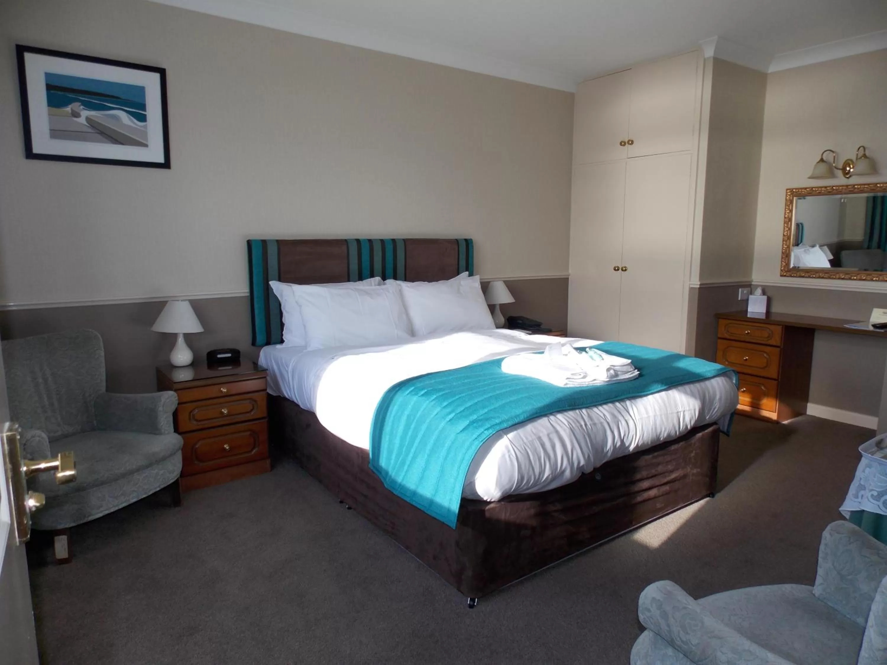 Other, Bed in The White Lodge Hotel