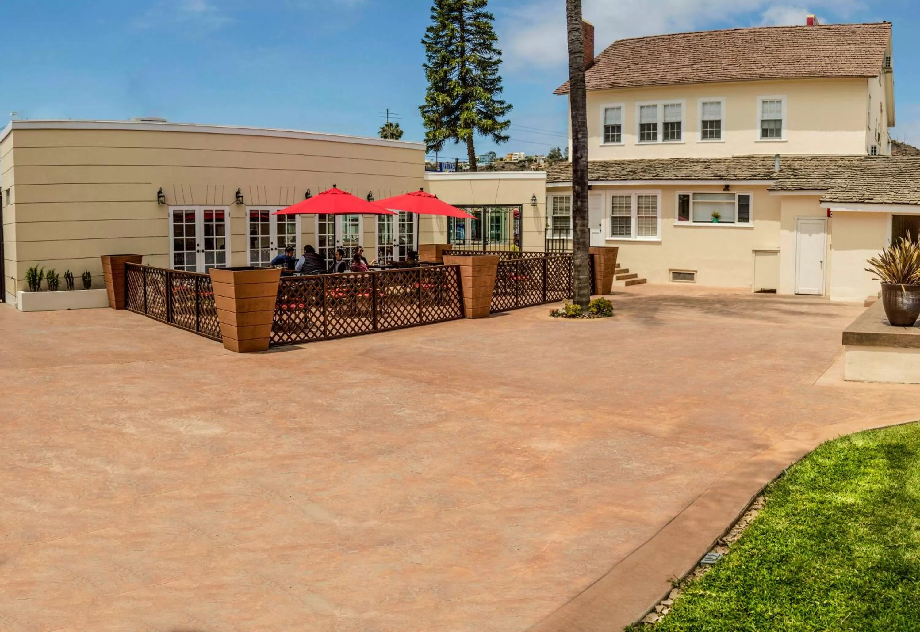 Food and drinks in La Villa de Adelina