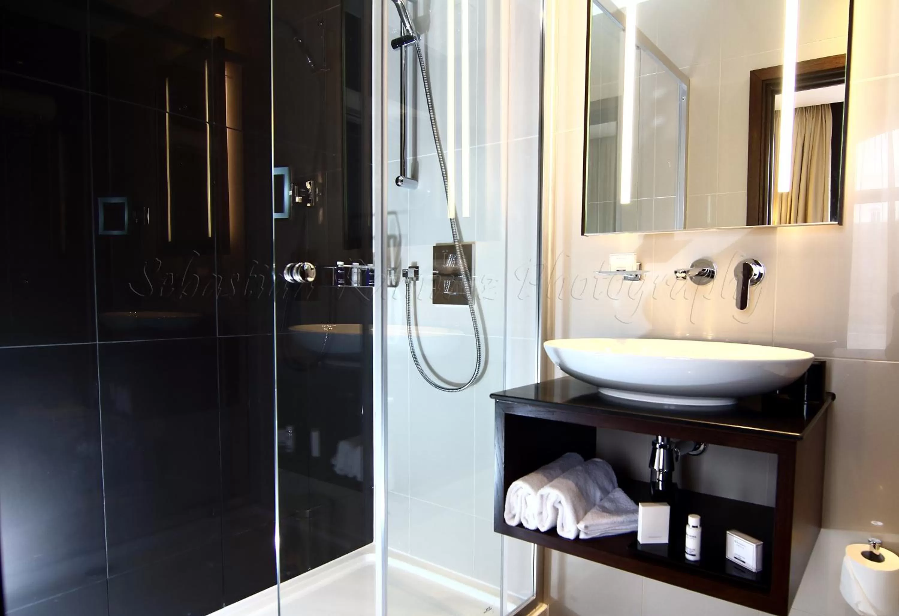 Bathroom in Montcalm Piccadilly Townhouse, London West End