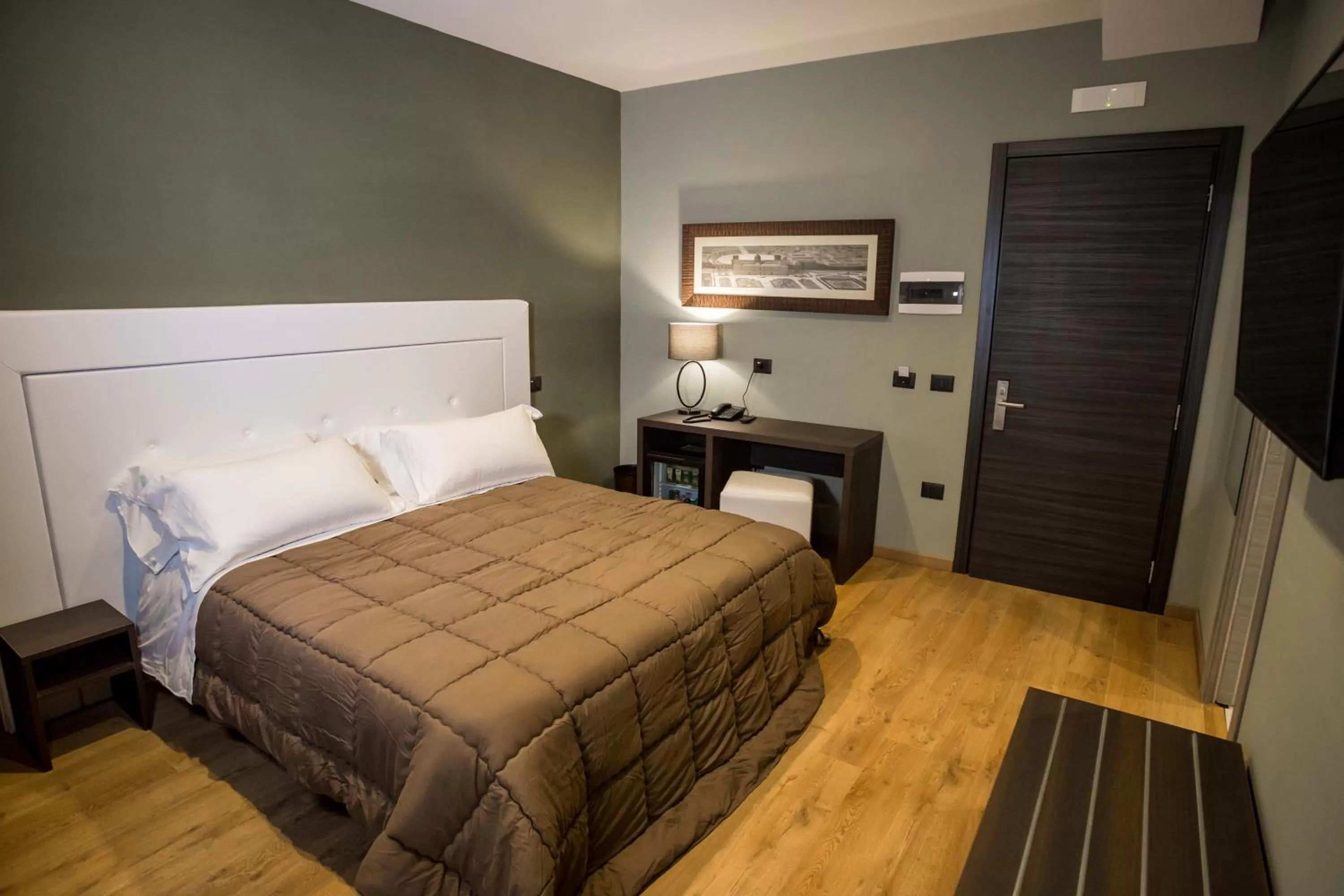 Photo of the whole room, Bed in Hotel Europa Art Caserta