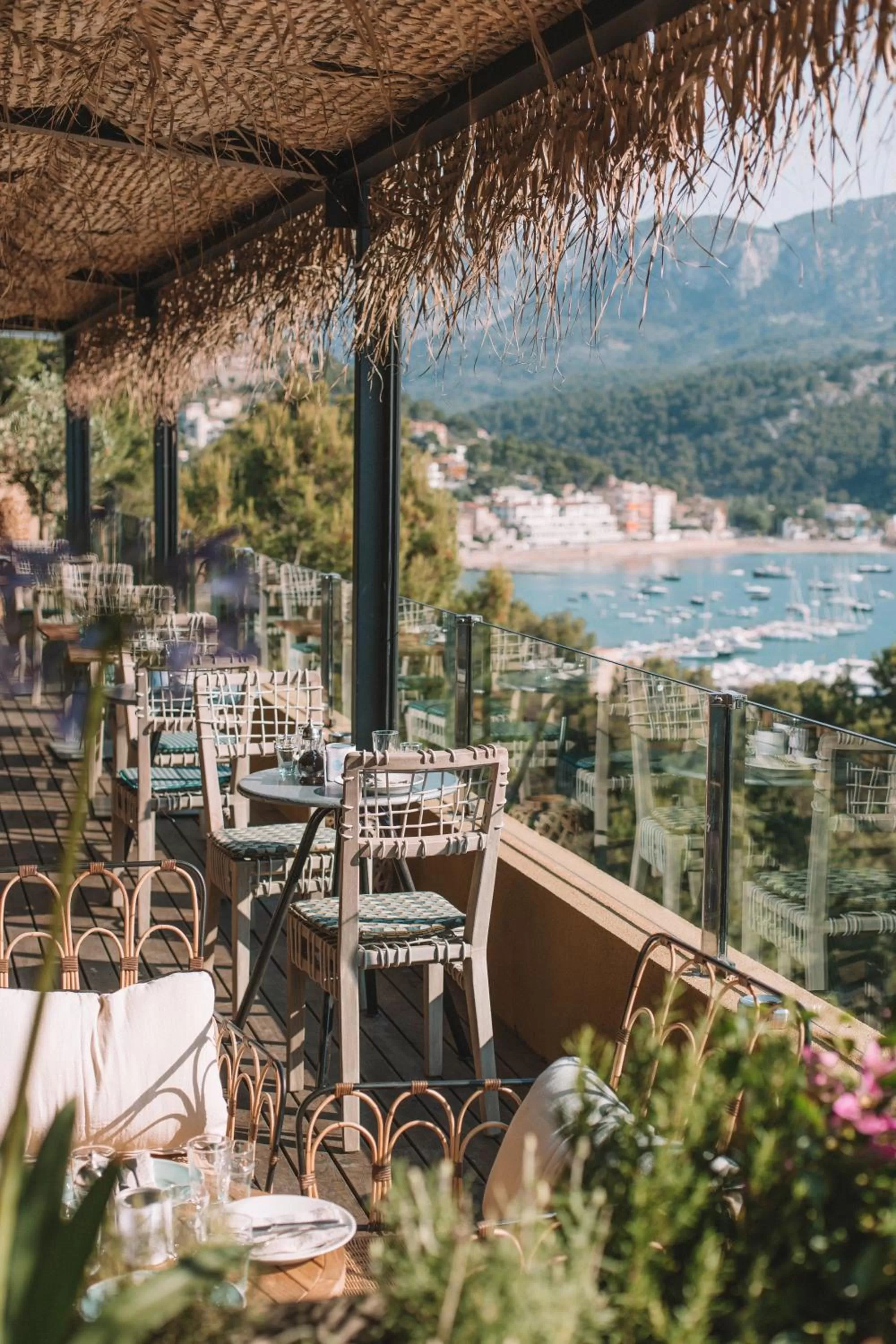 Restaurant/places to eat in Bikini Island & Mountain Port de Soller "Adults only"