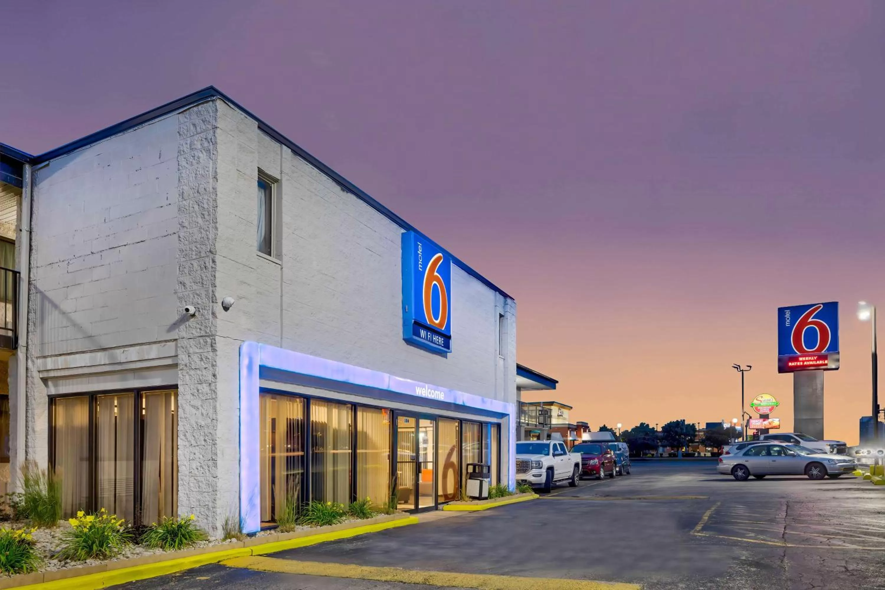 Property building in Motel 6-Villa Park, IL - Chicago West