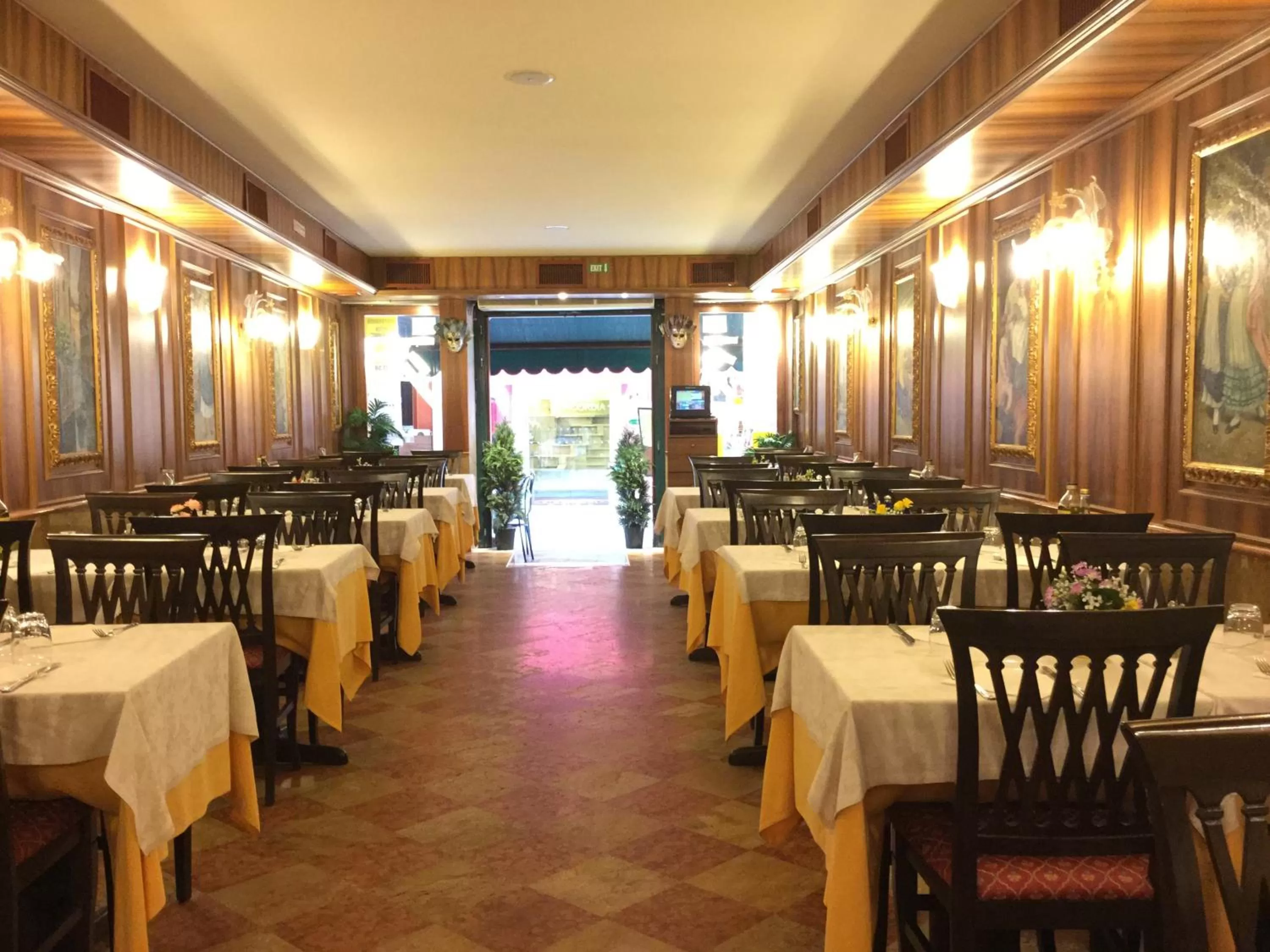 Restaurant/places to eat in Antico Panada