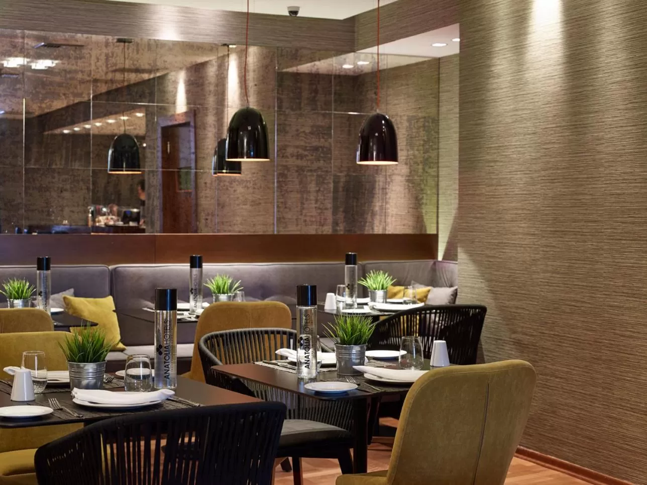 Restaurant/places to eat in Anatolia Hotel