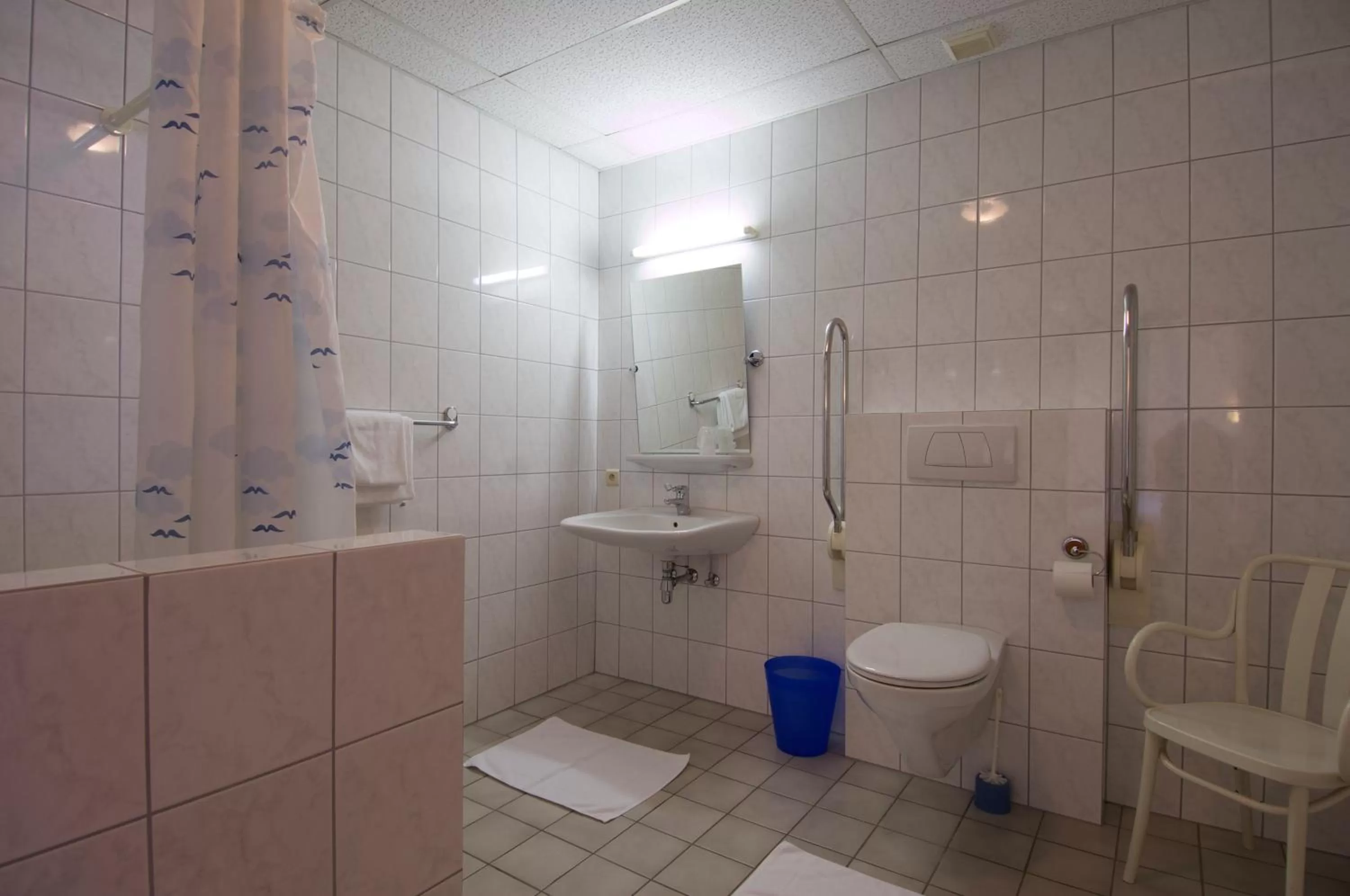 Bathroom in Hotel Restaurant Tychon AG