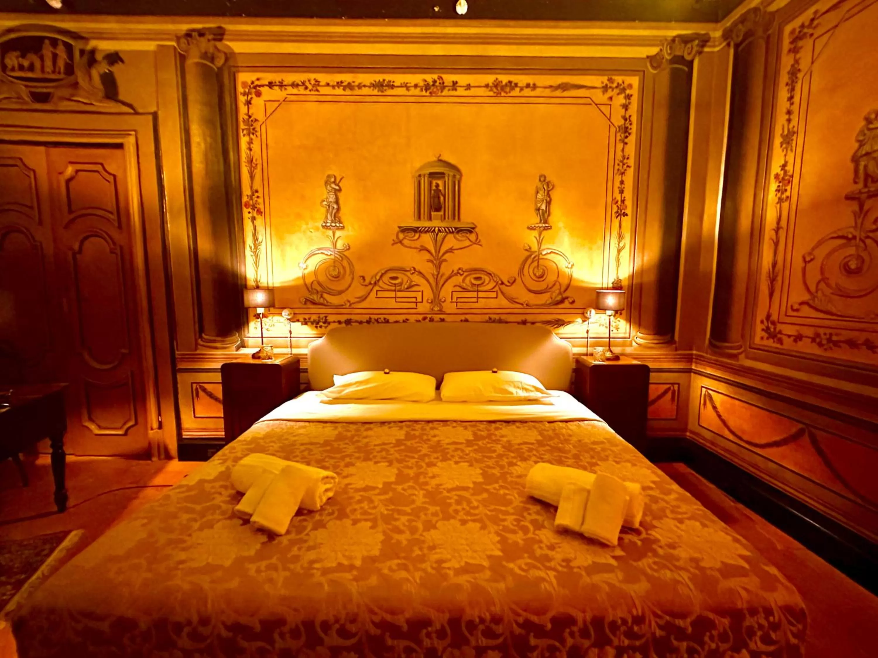 Bedroom, Bed in Casa Santangelo Suites