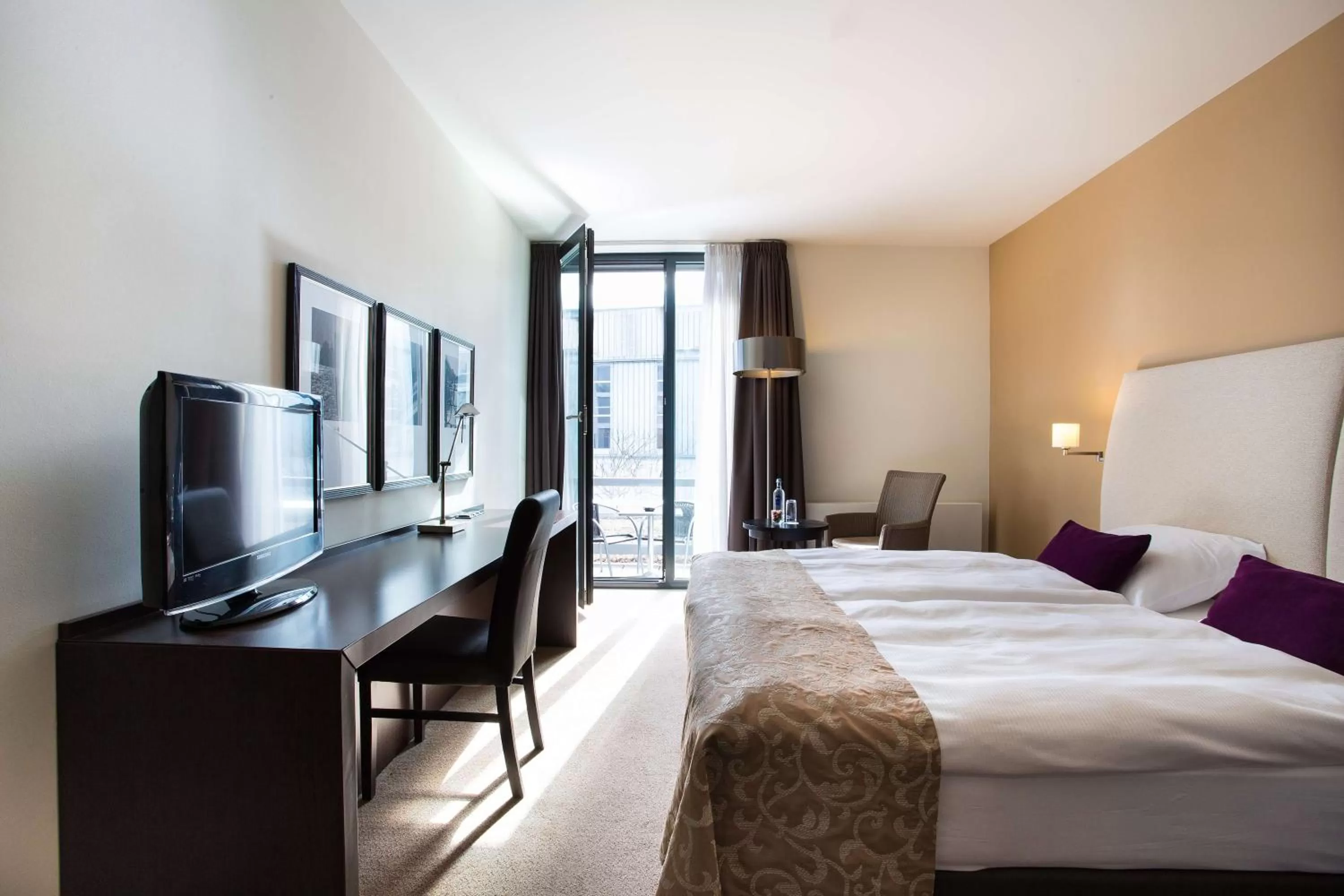 Photo of the whole room, Bed in The Rilano Hotel München