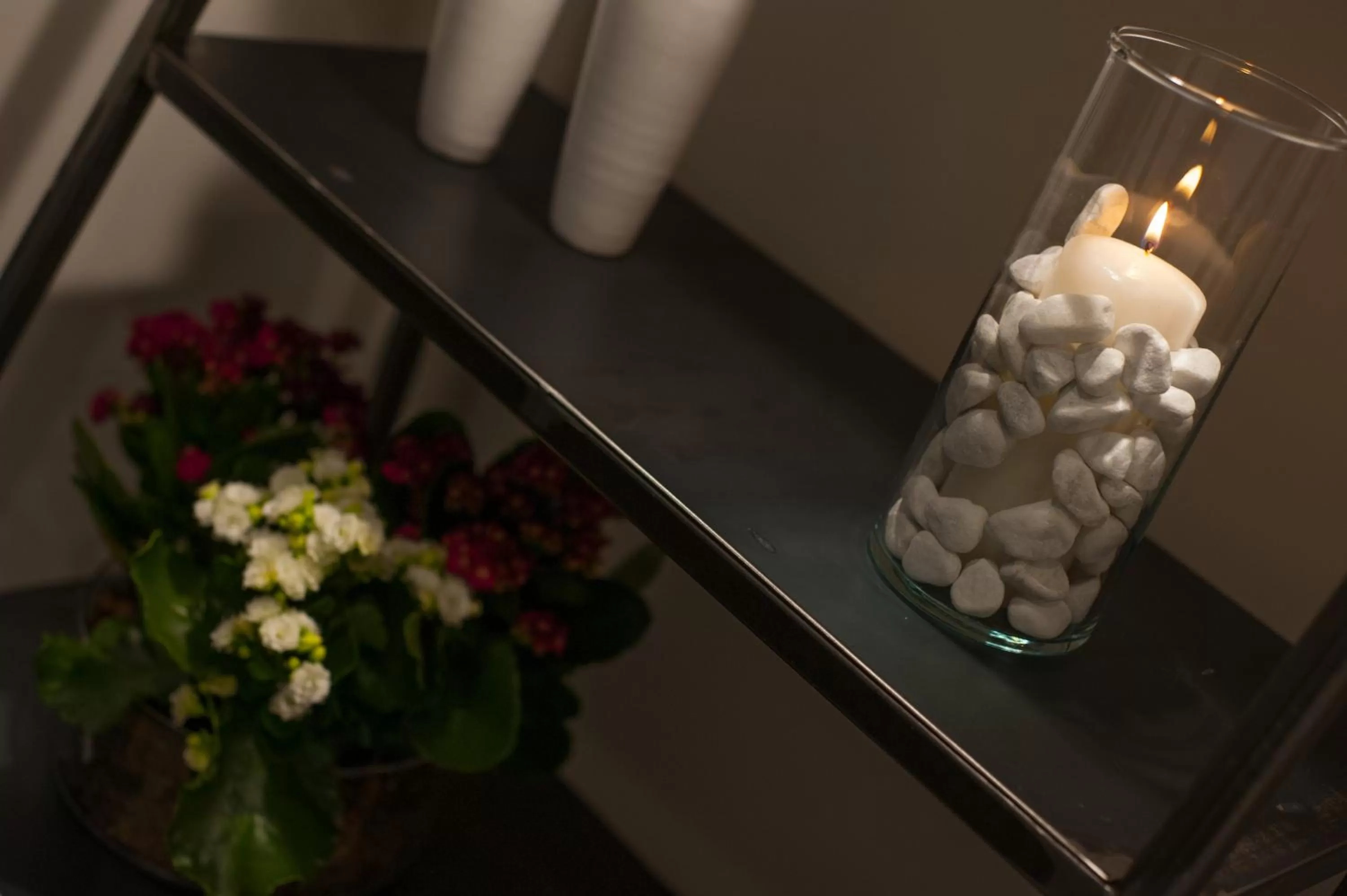 Decorative detail in Tabula Maris B&B