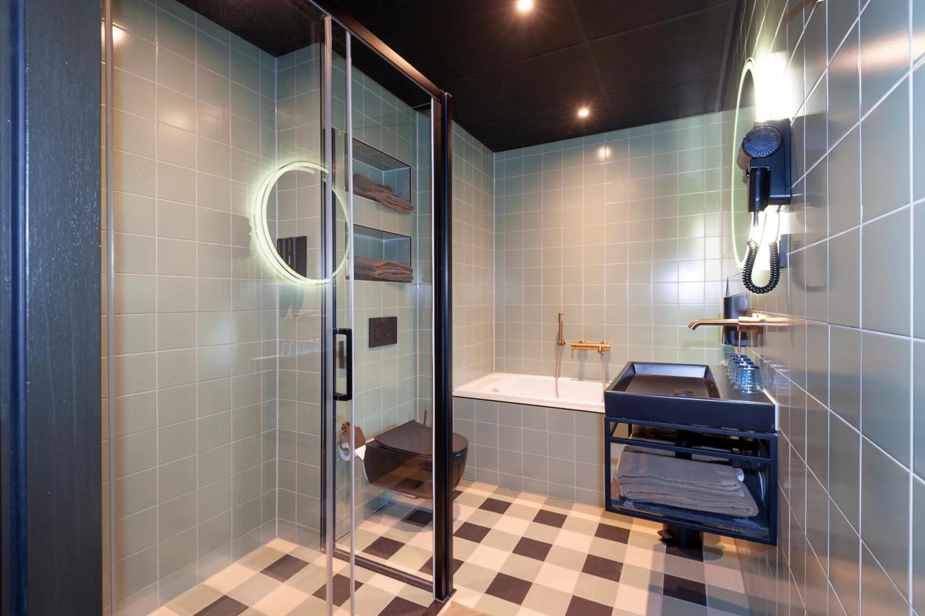 Bathroom in Hotel Nicolaas Witsen