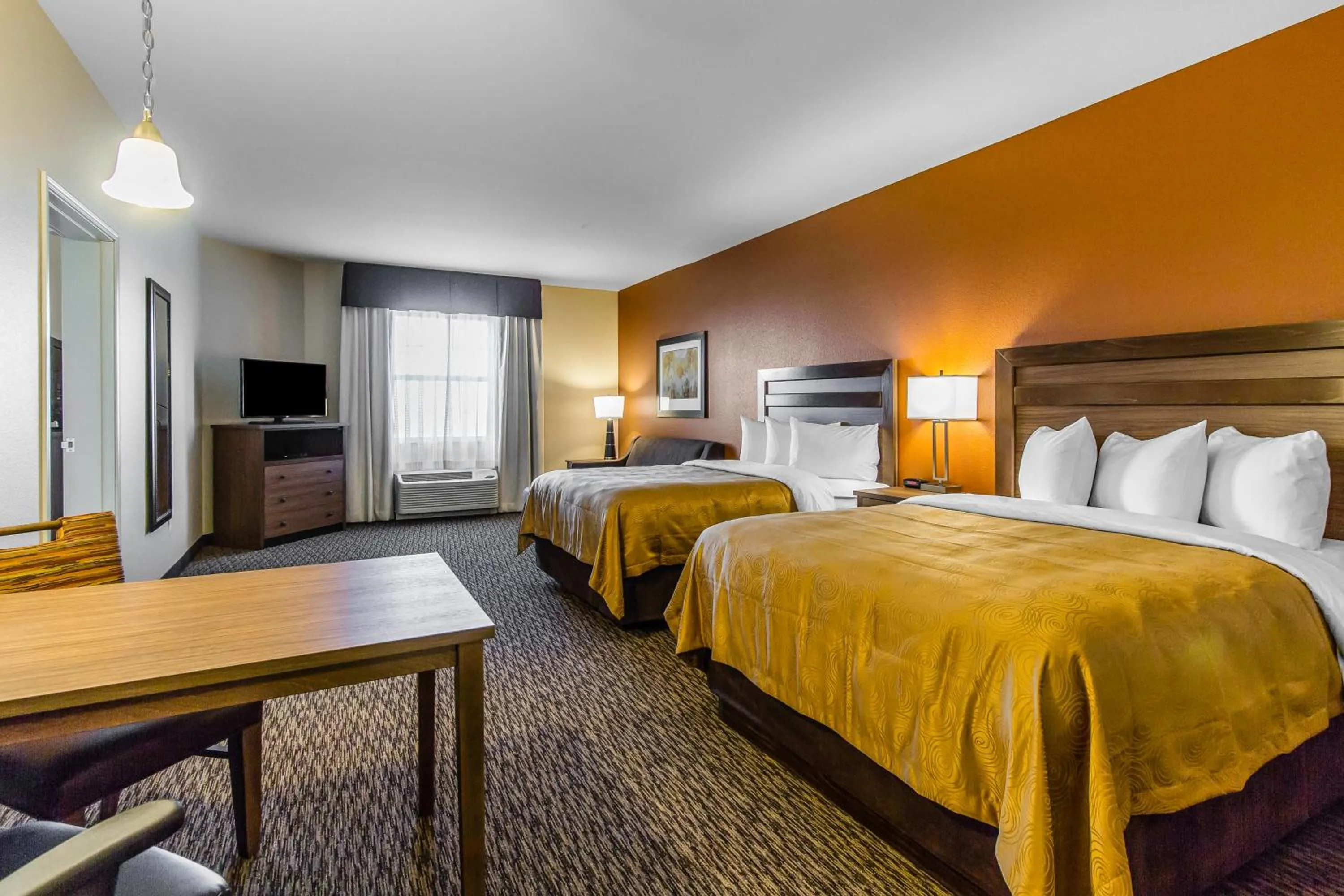 Queen Room with Two Queen Beds in MainStay Suites Watford City - Event Center
