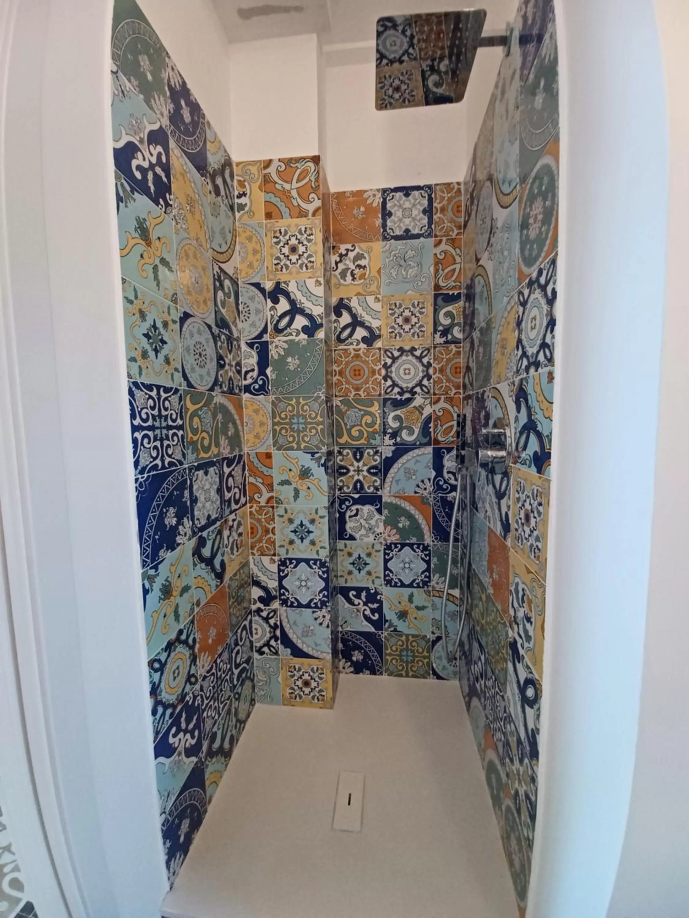 Shower, Bathroom in Edahouse