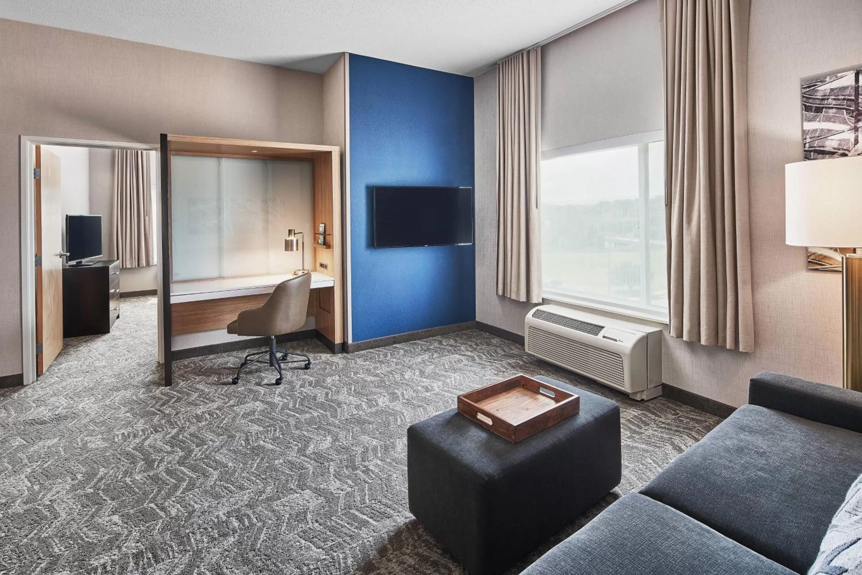 1 Bedroom Suite, 1 King, Sofa bed in SpringHill Suites by Marriott Roanoke