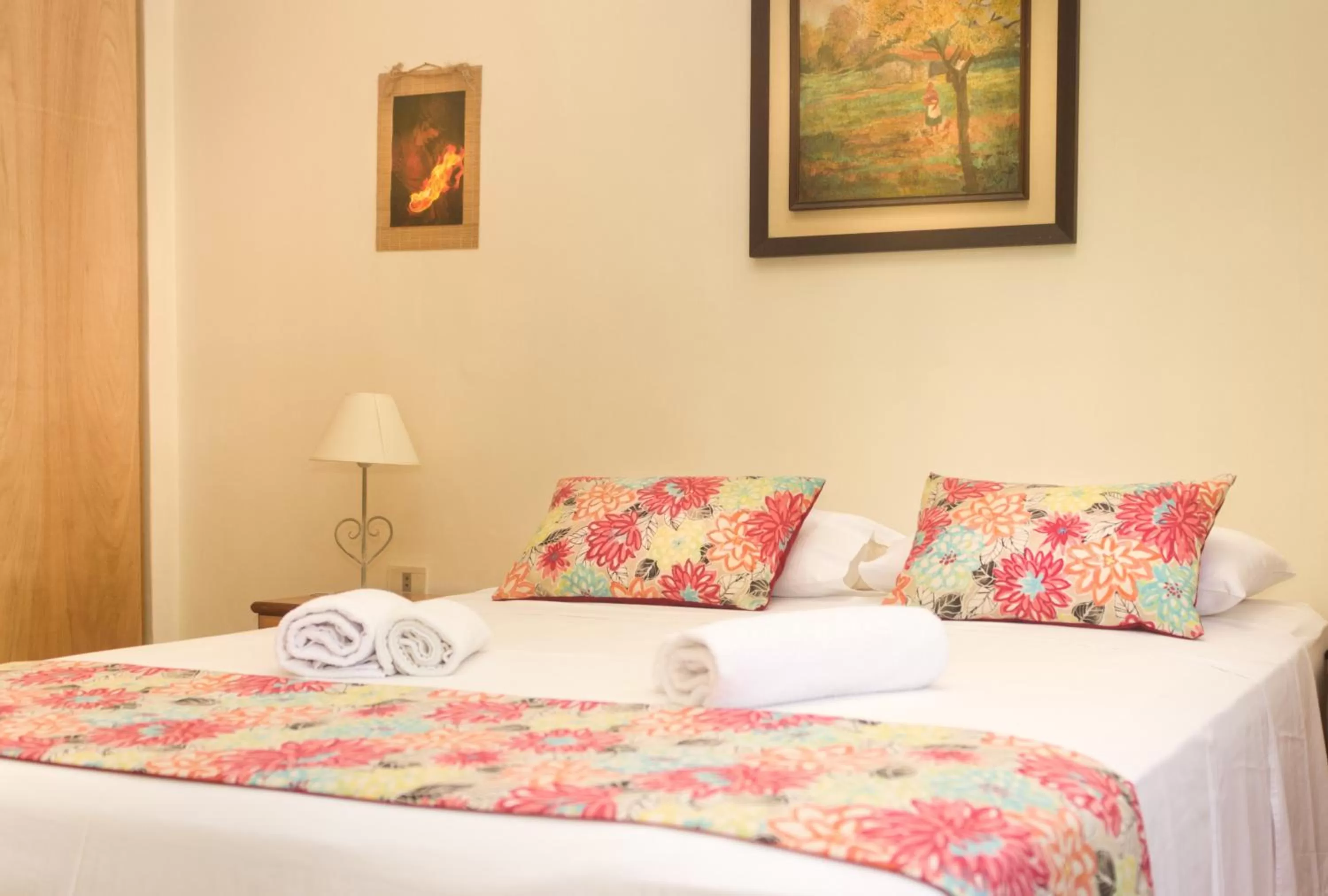 Photo of the whole room, Bed in Las Orquideas Parque Hotel