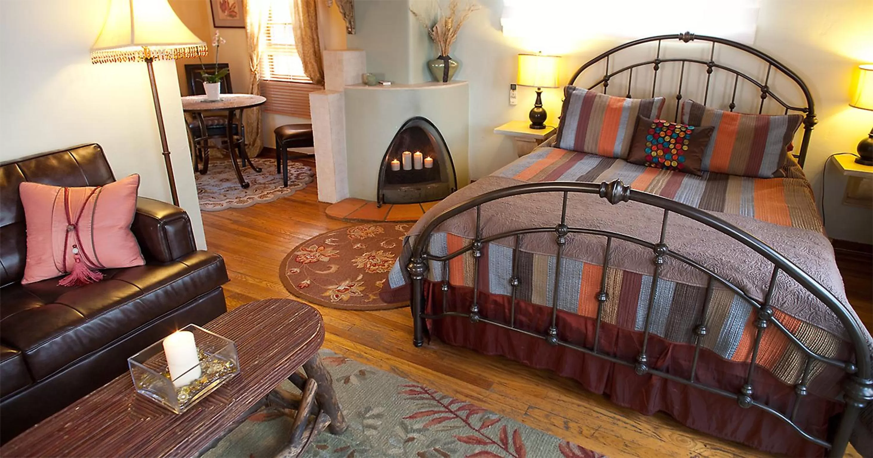 Photo of the whole room, Seating Area in Casa de Tres Lunas/House of Three Moons