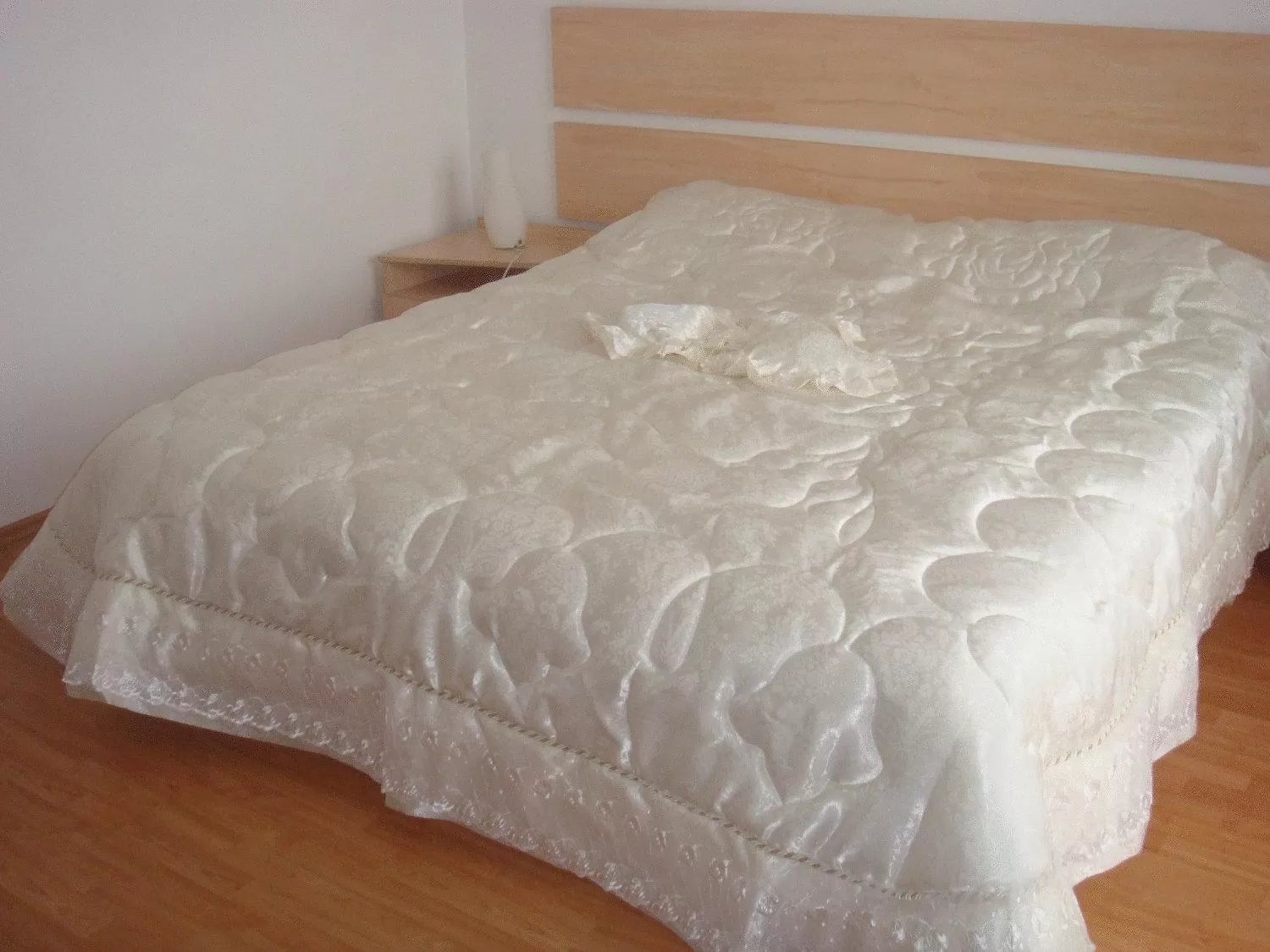 Bed in Villa Edera Residence - Gazda Profesionista