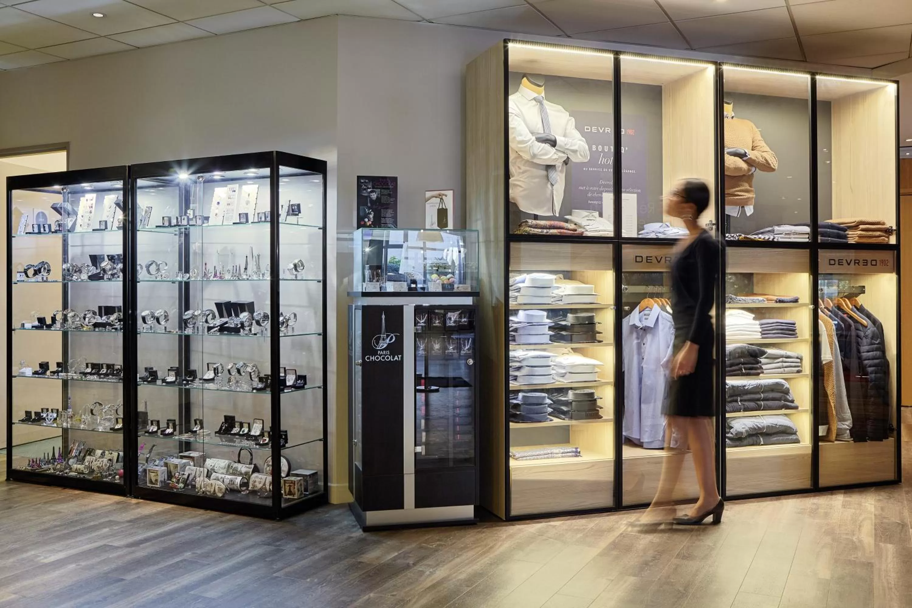 Supermarket/grocery shop in Mercure Paris Roissy CDG