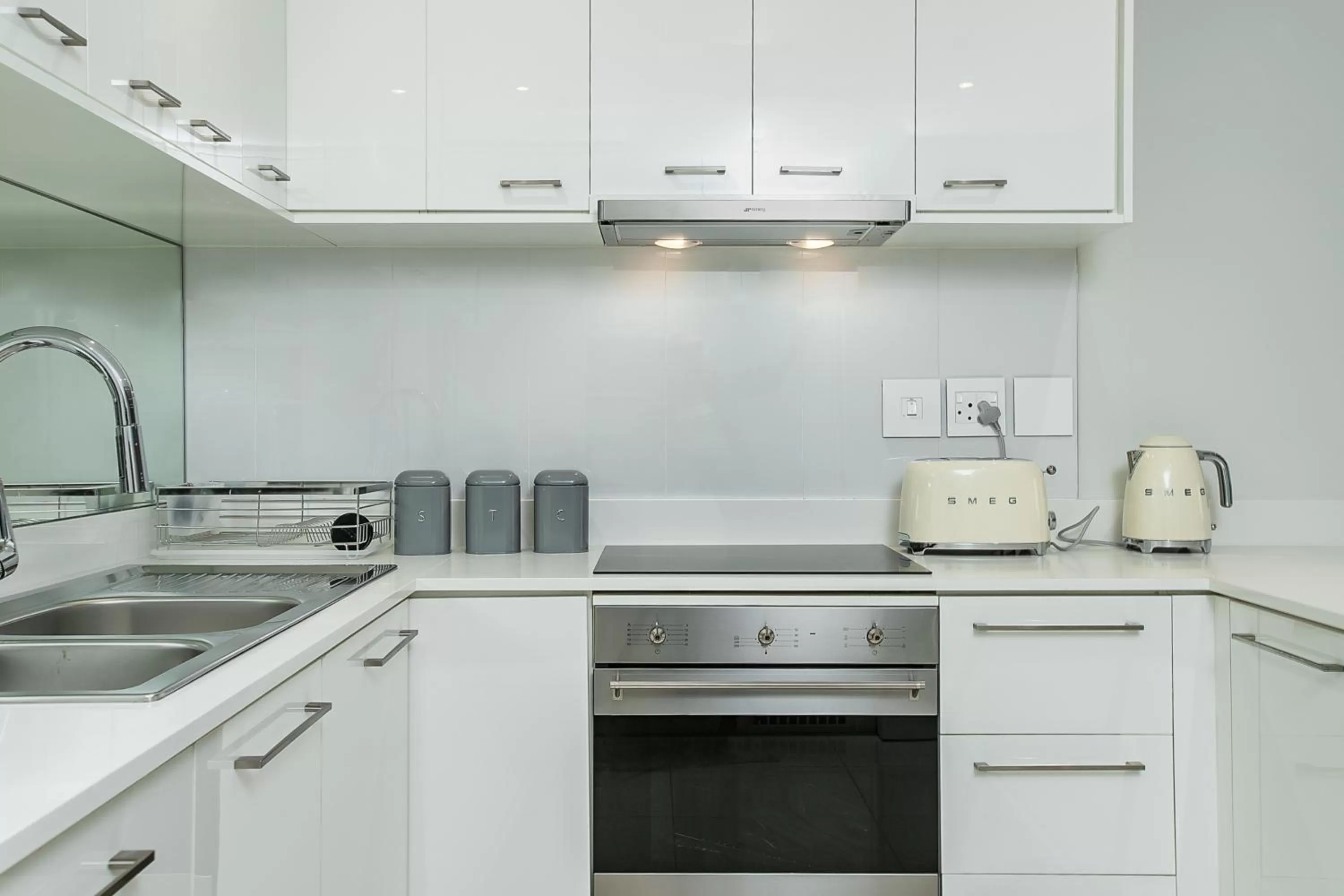 Coffee/tea facilities in The Park Central Residence - WITH GENERATOR