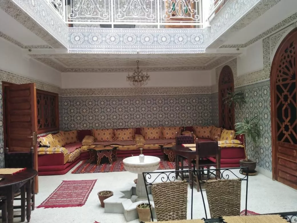Restaurant/Places to Eat in Riad Oum Ellkhir