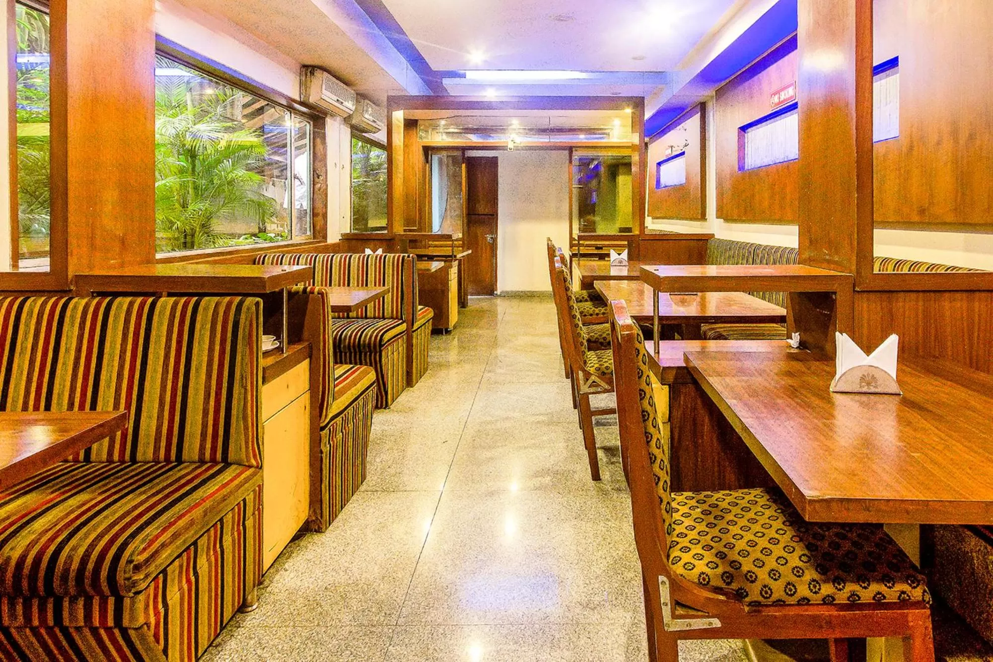 Restaurant/places to eat in Rapid Lakme Executive Hotel