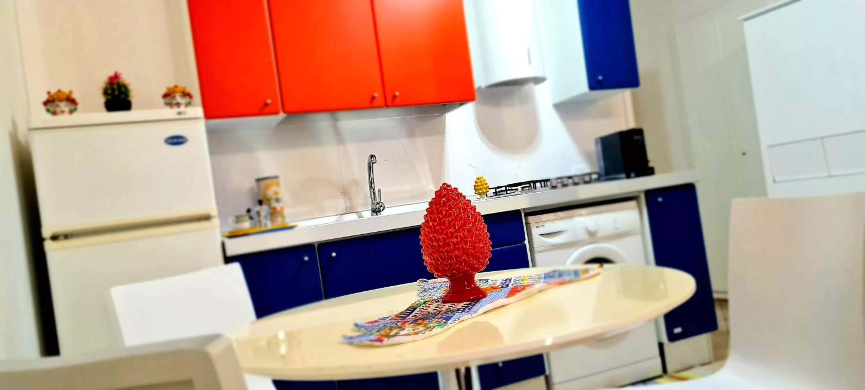 Kitchen or kitchenette in Vacanze Cassibile