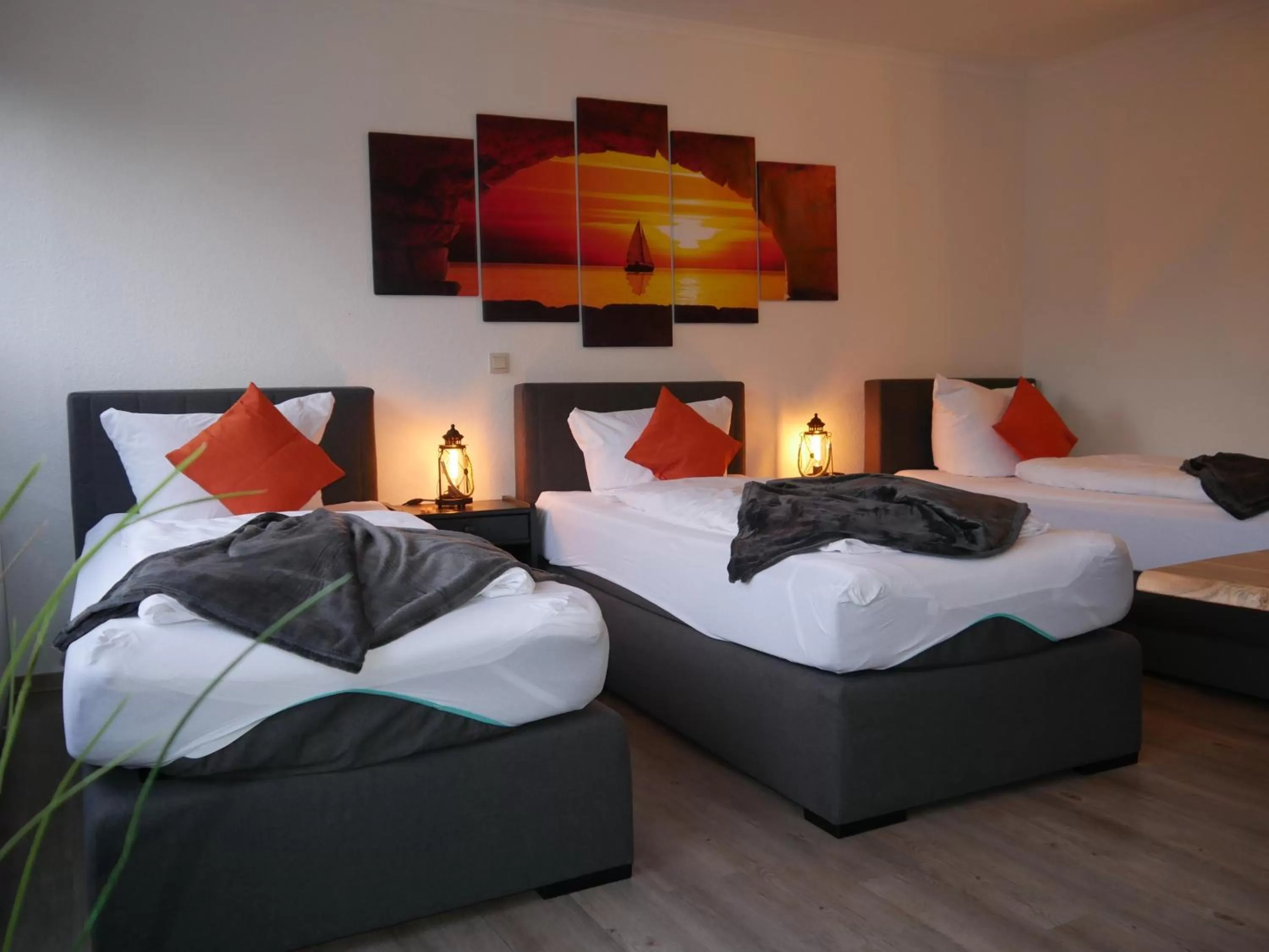 Bed in Hotel Seeblick am Sankelmarker See - Natur und Erholung