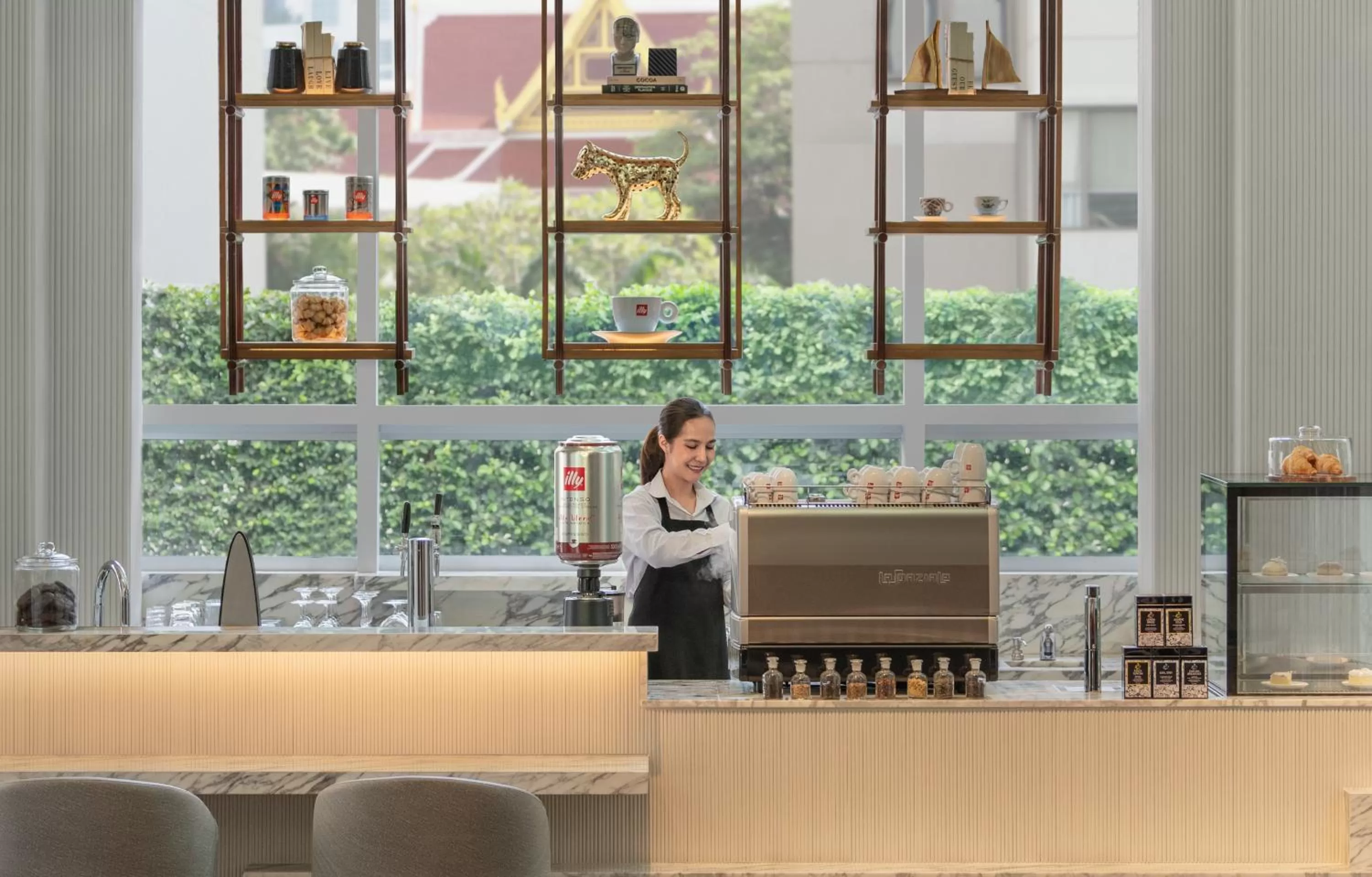 Restaurant/places to eat in Le Meridien Bangkok