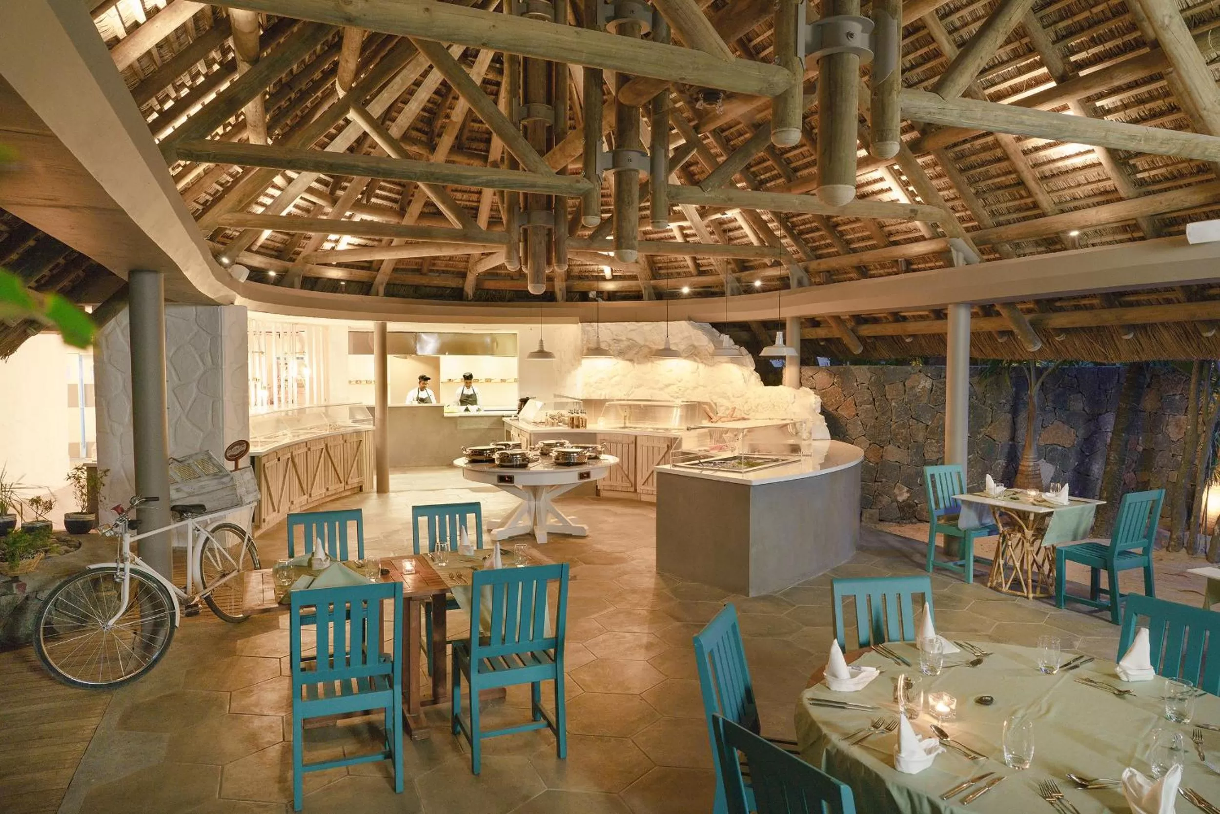 Restaurant/places to eat in Coin de Mire Attitude